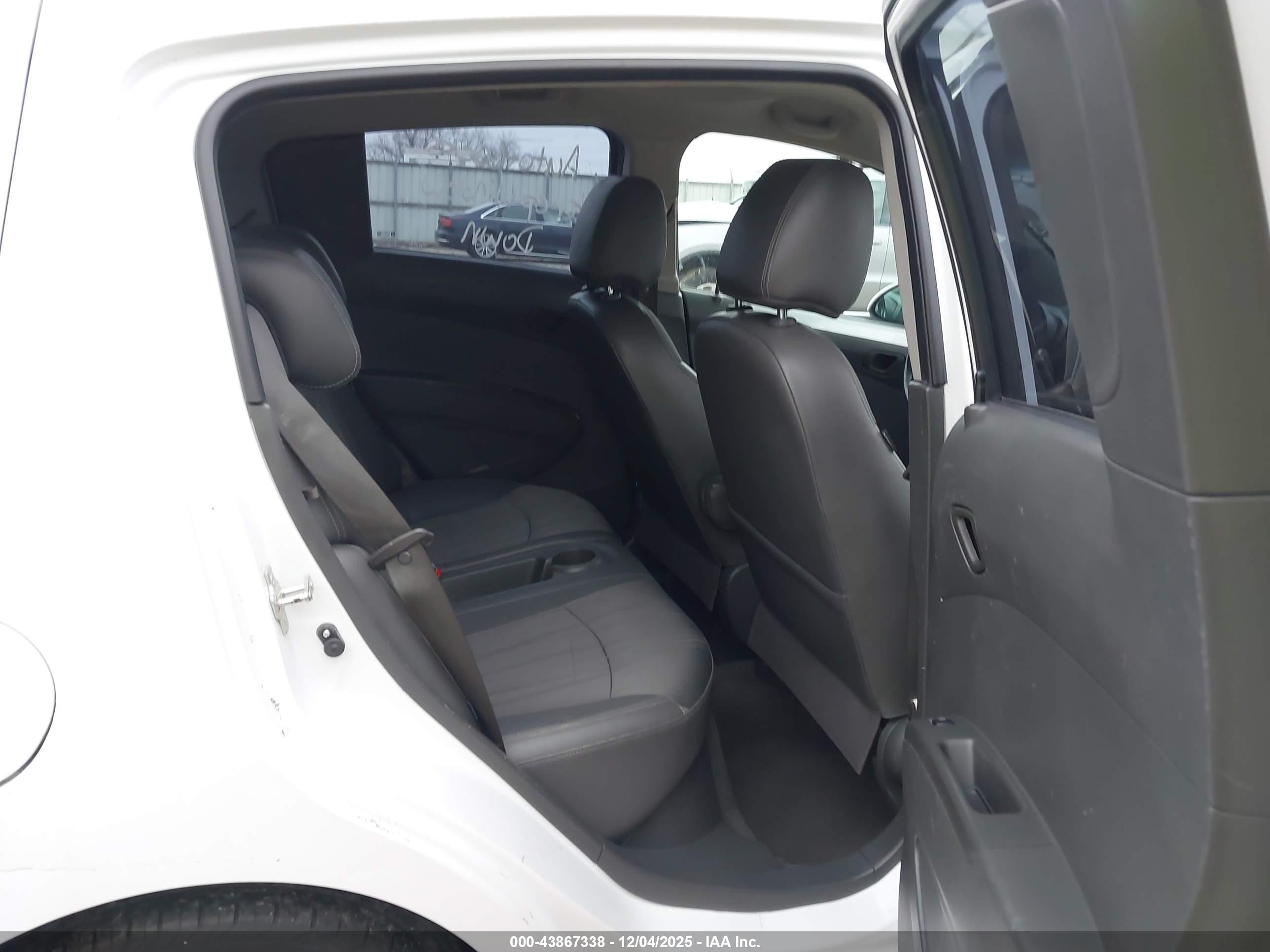 CHEVROLET SPARK image 8