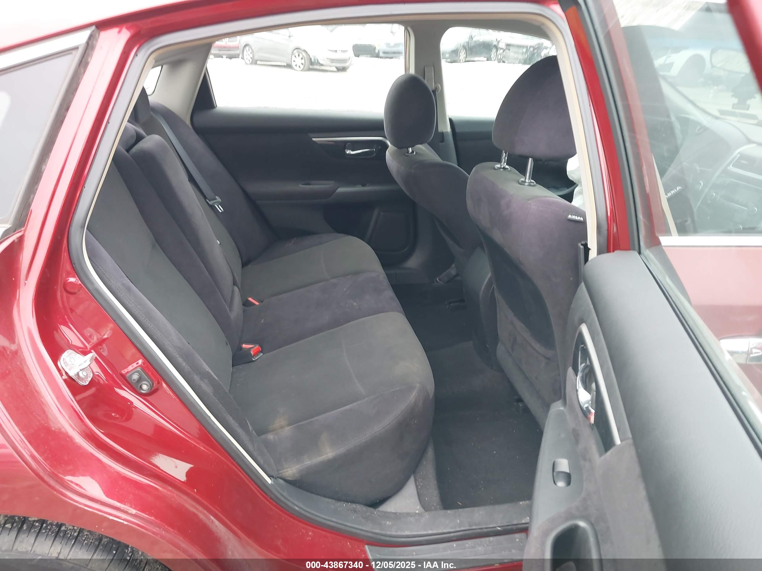 NISSAN ALTIMA image 8