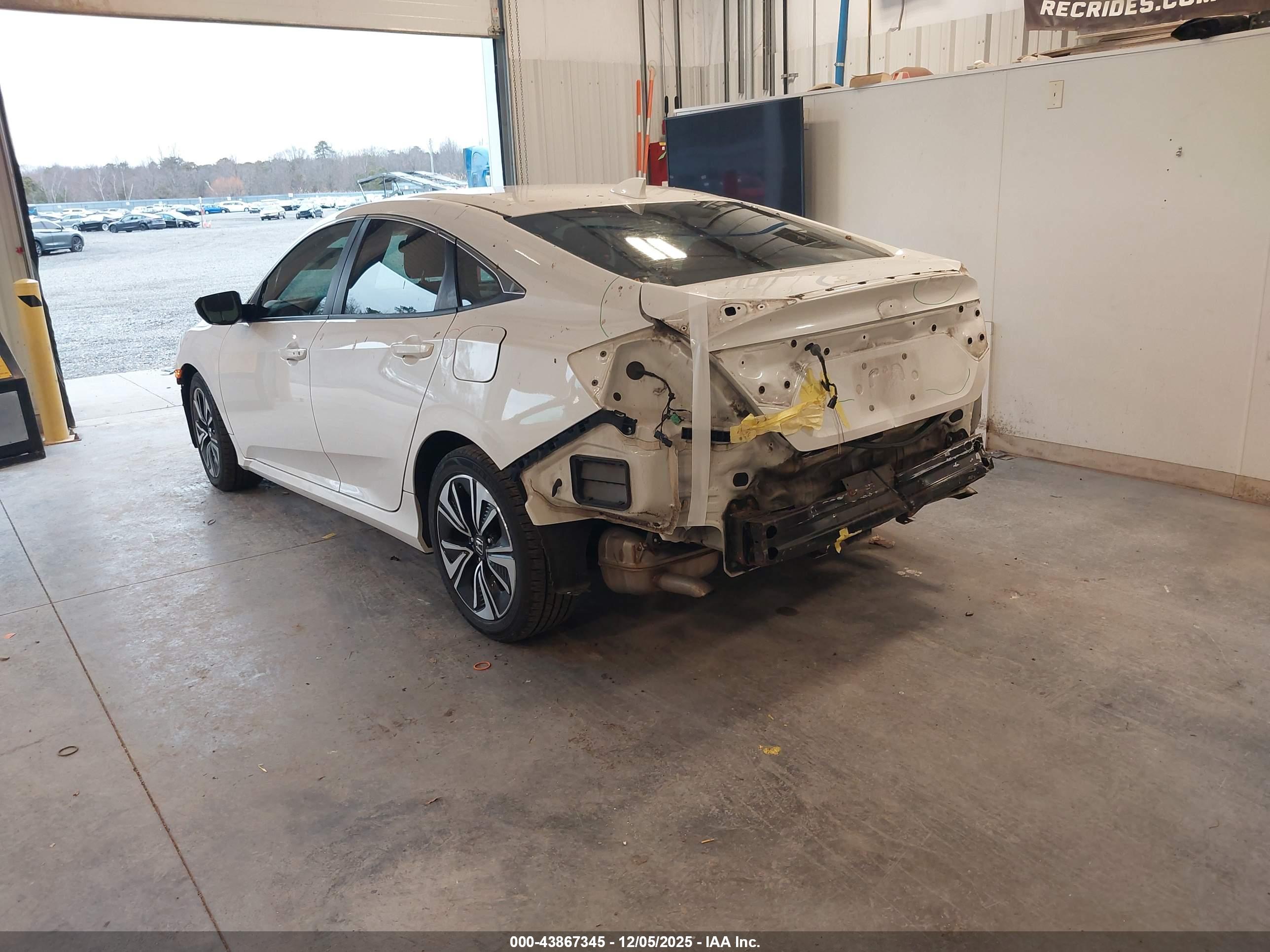 HONDA CIVIC image 3