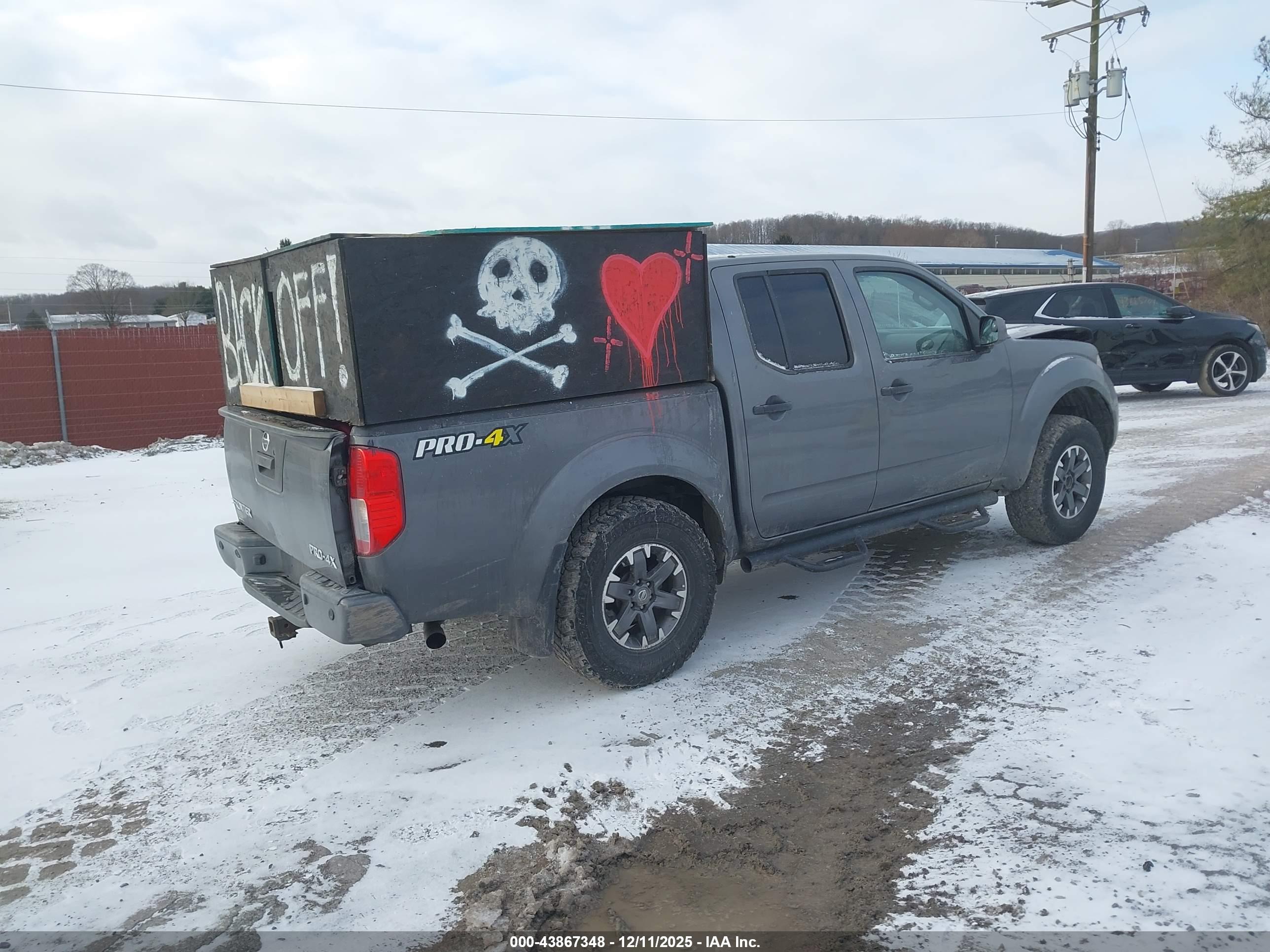 NISSAN FRONTIER image 4