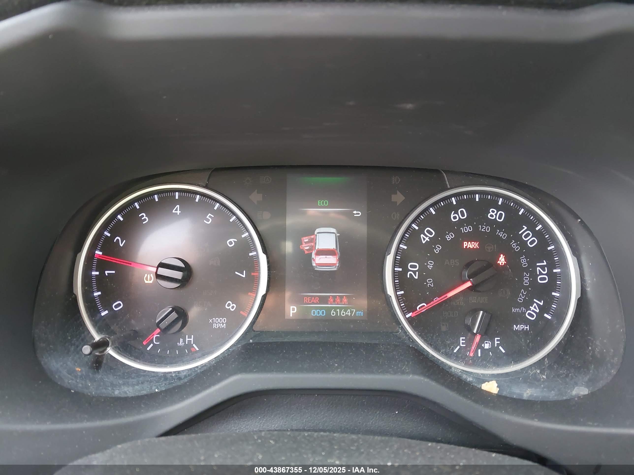 TOYOTA RAV4 image 7