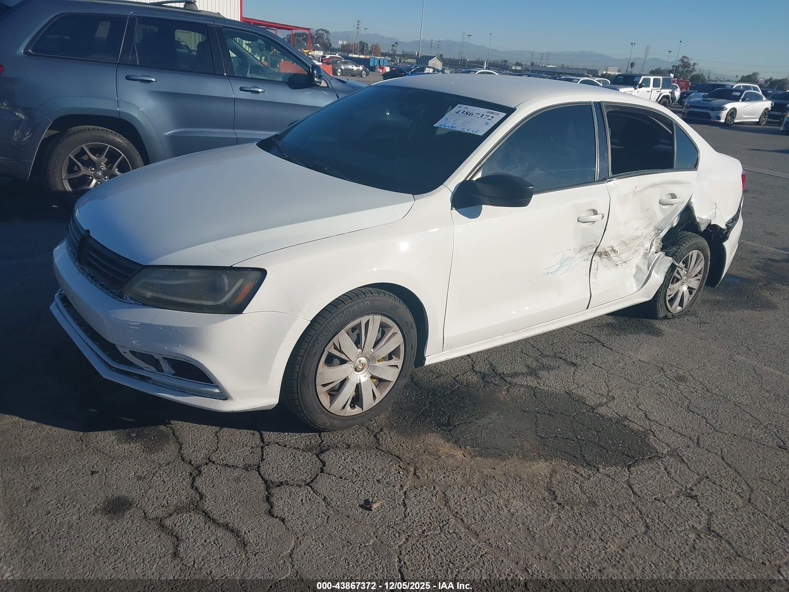 VOLKSWAGEN JETTA image 2