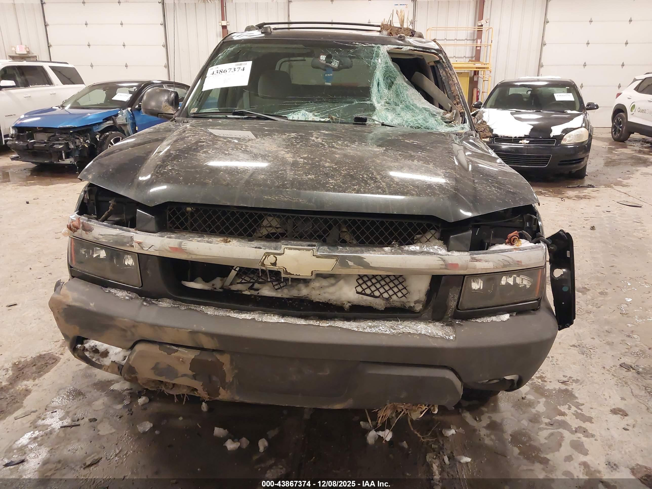 CHEVROLET AVALANCHE image 6
