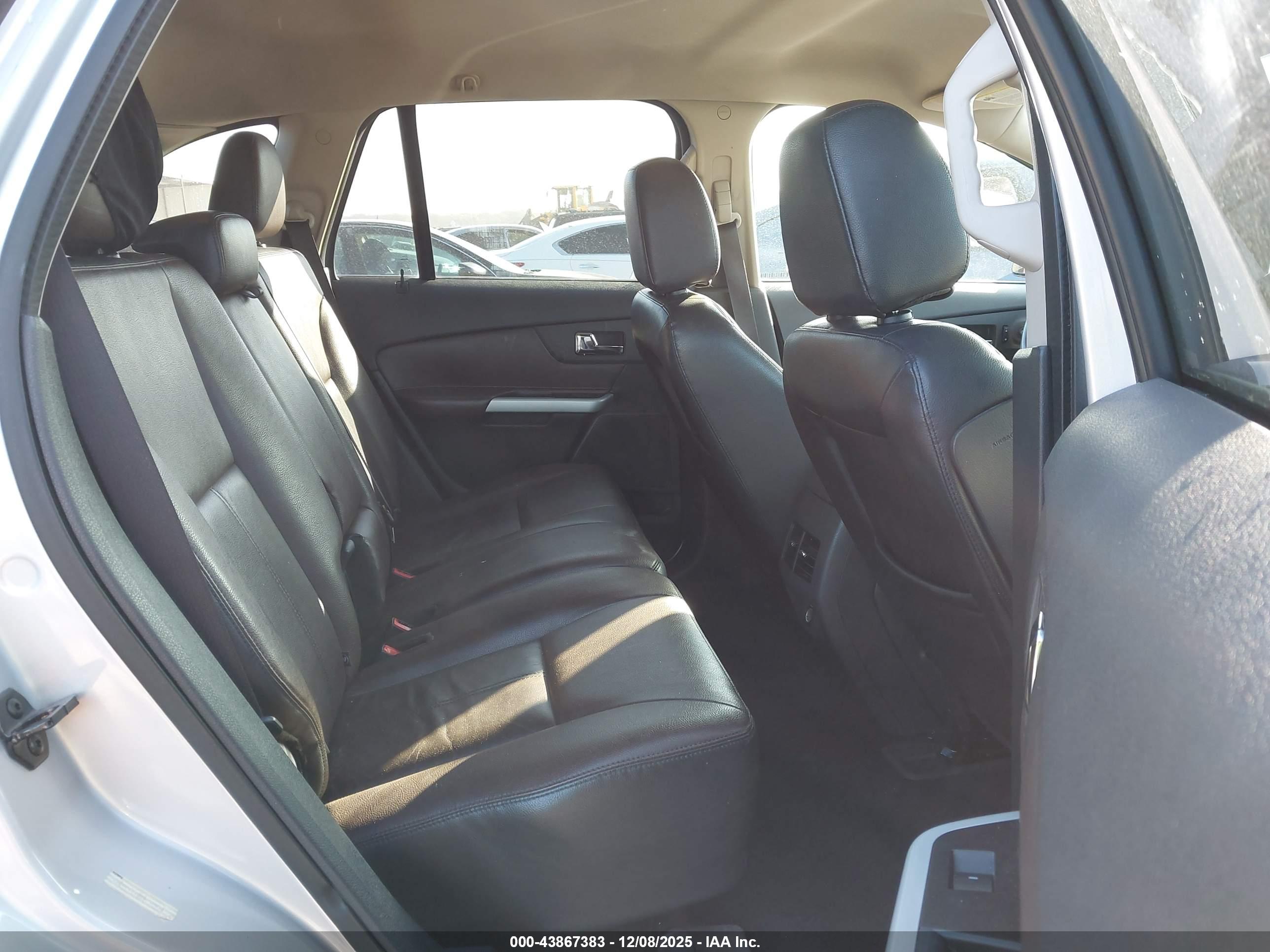 FORD EDGE image 8