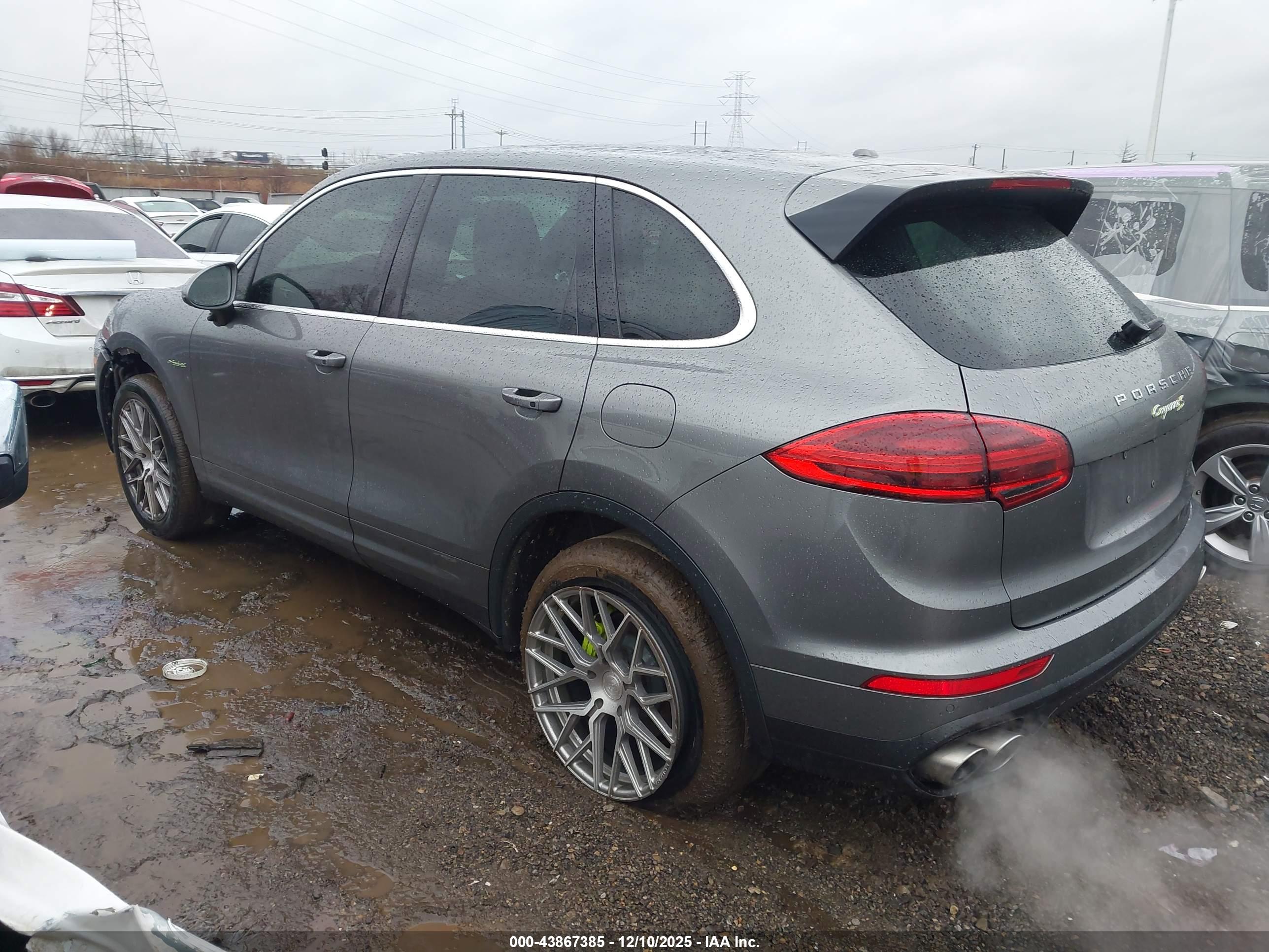 PORSCHE CAYENNE image 3