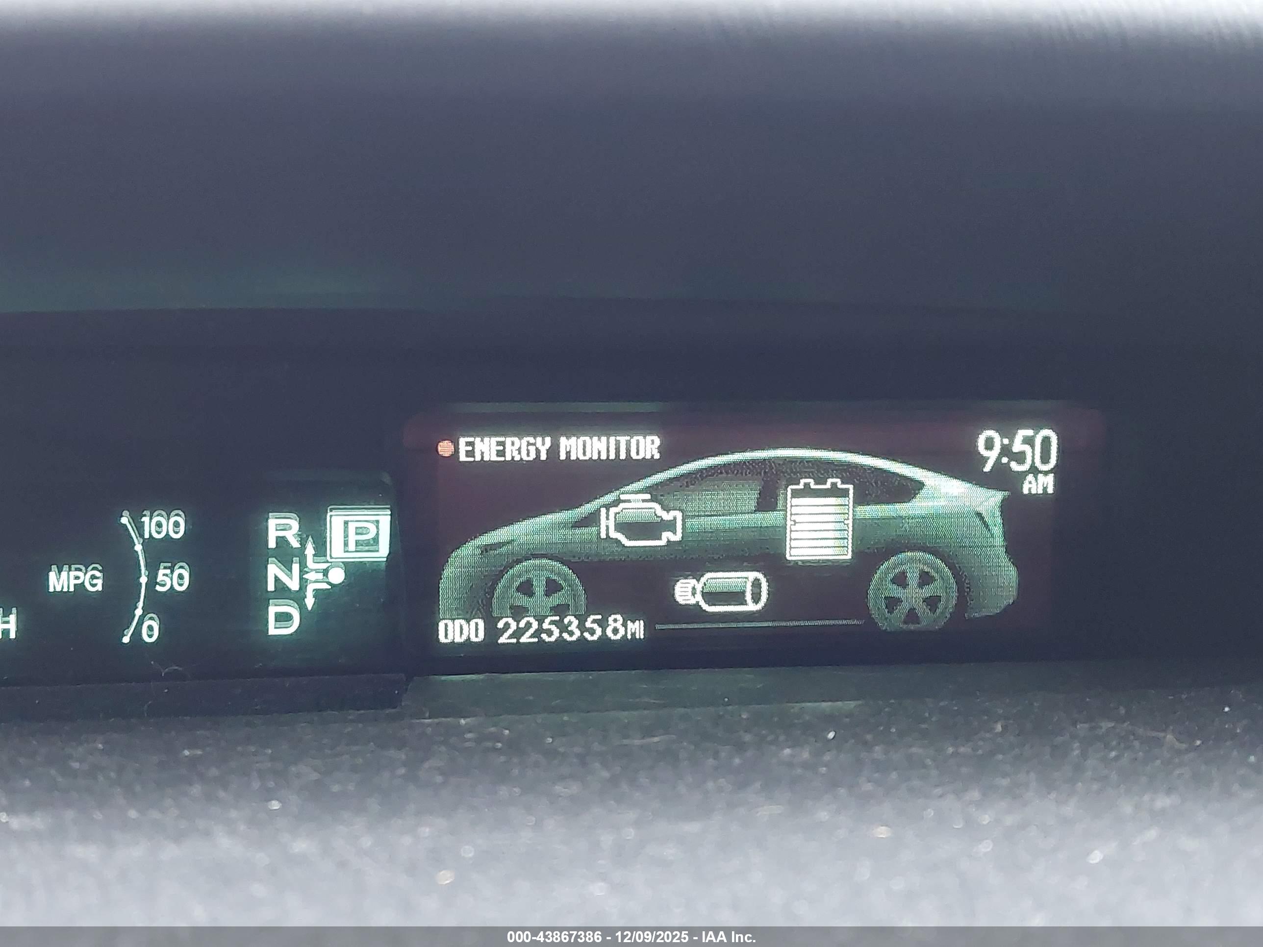 TOYOTA PRIUS image 7