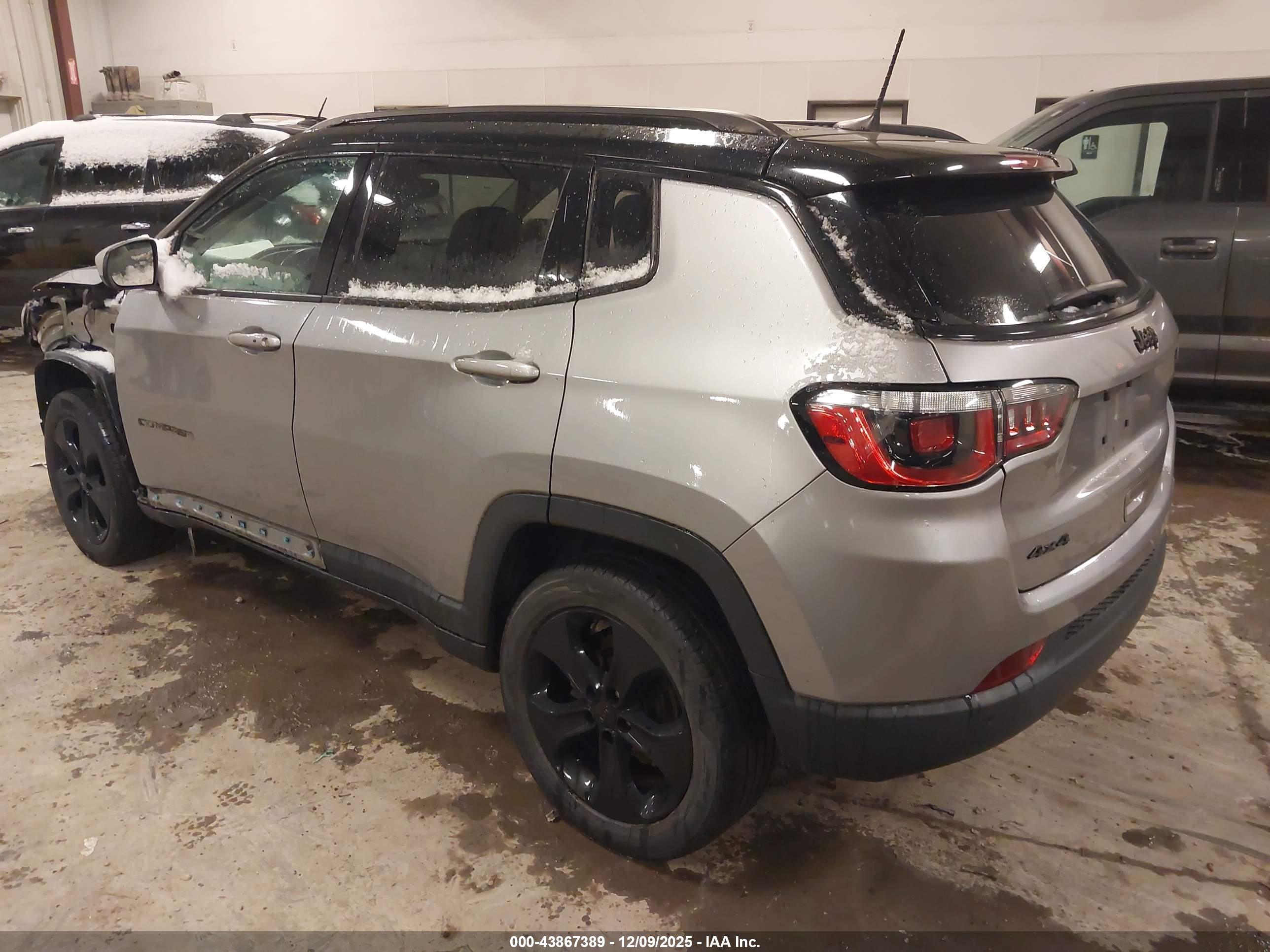 JEEP COMPASS image 3