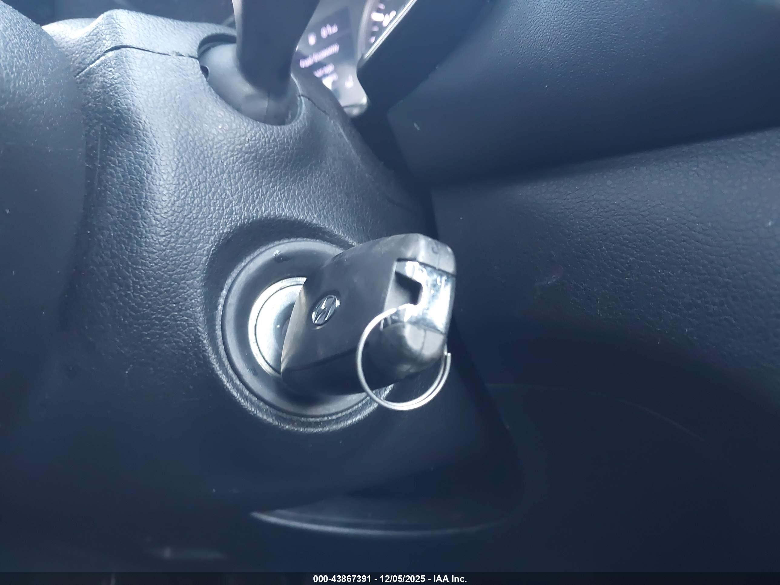 HYUNDAI SANTA image 11