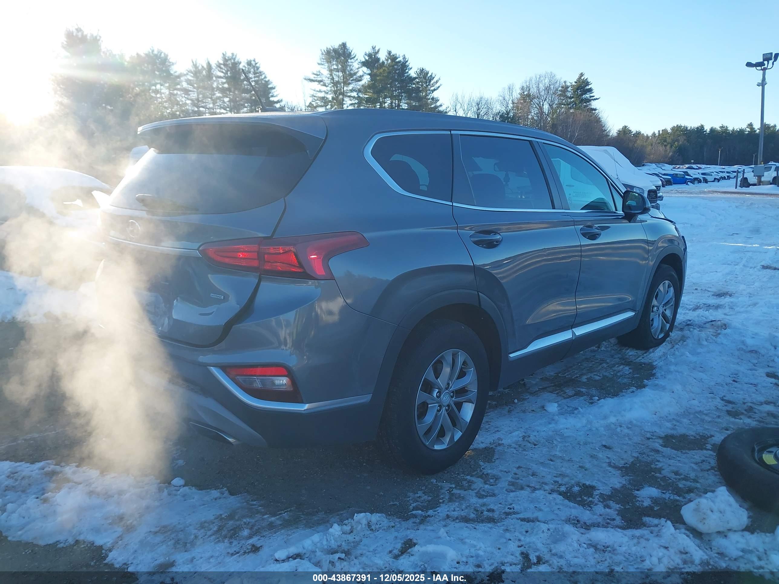 HYUNDAI SANTA image 4