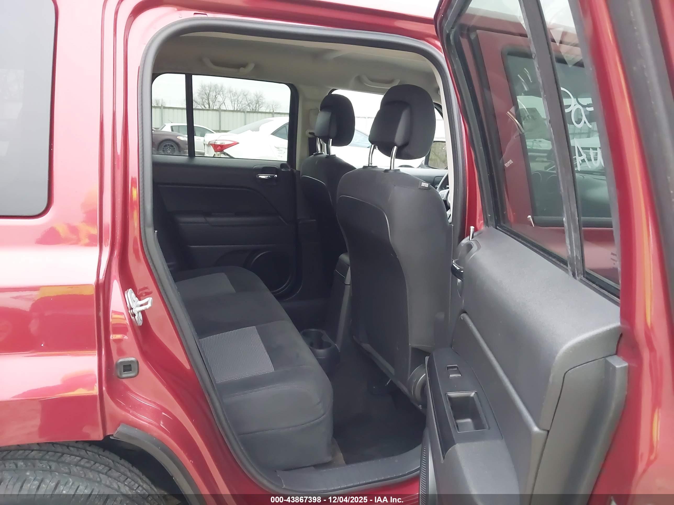 JEEP PATRIOT image 8