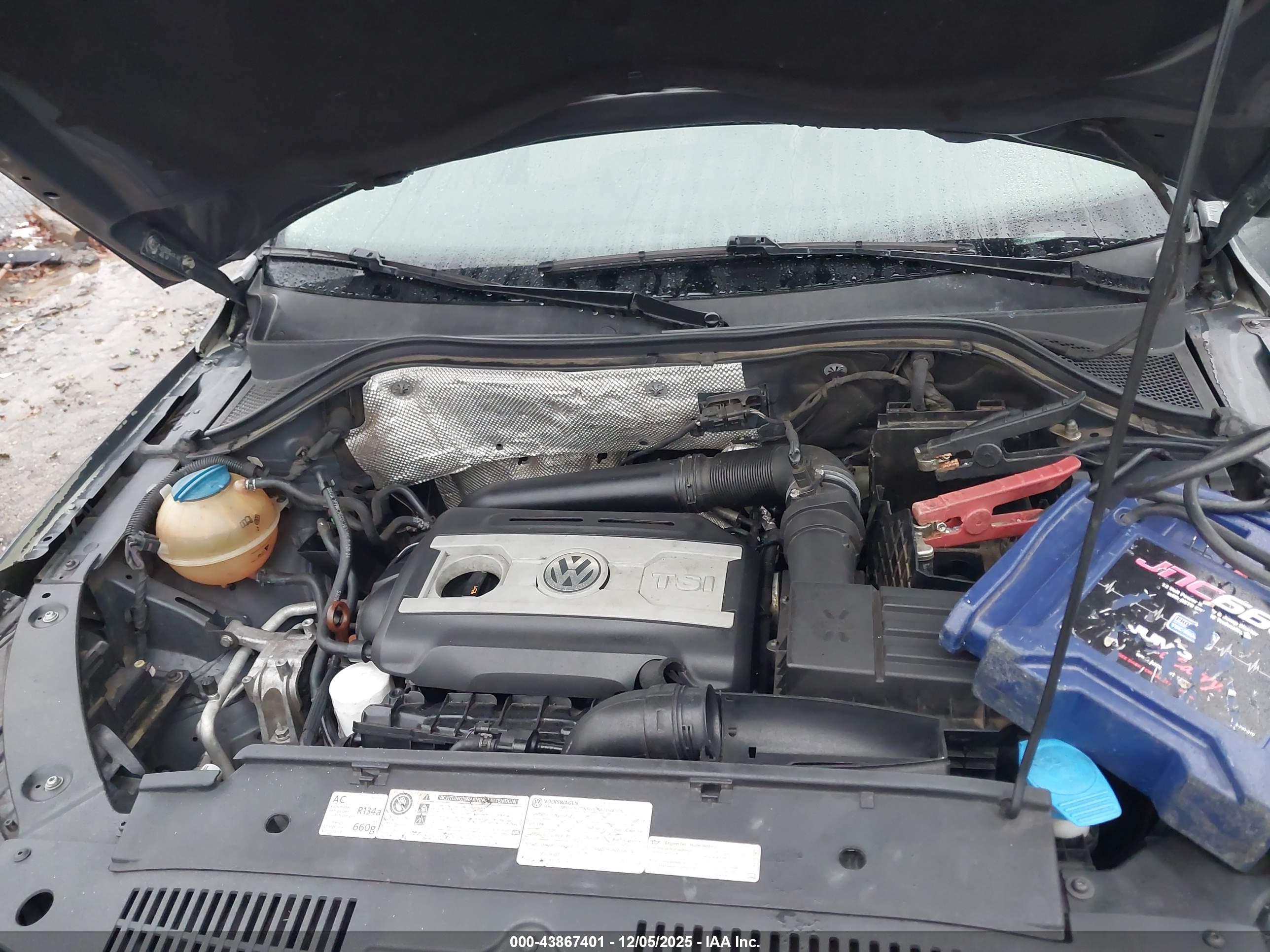 VOLKSWAGEN TIGUAN image 6