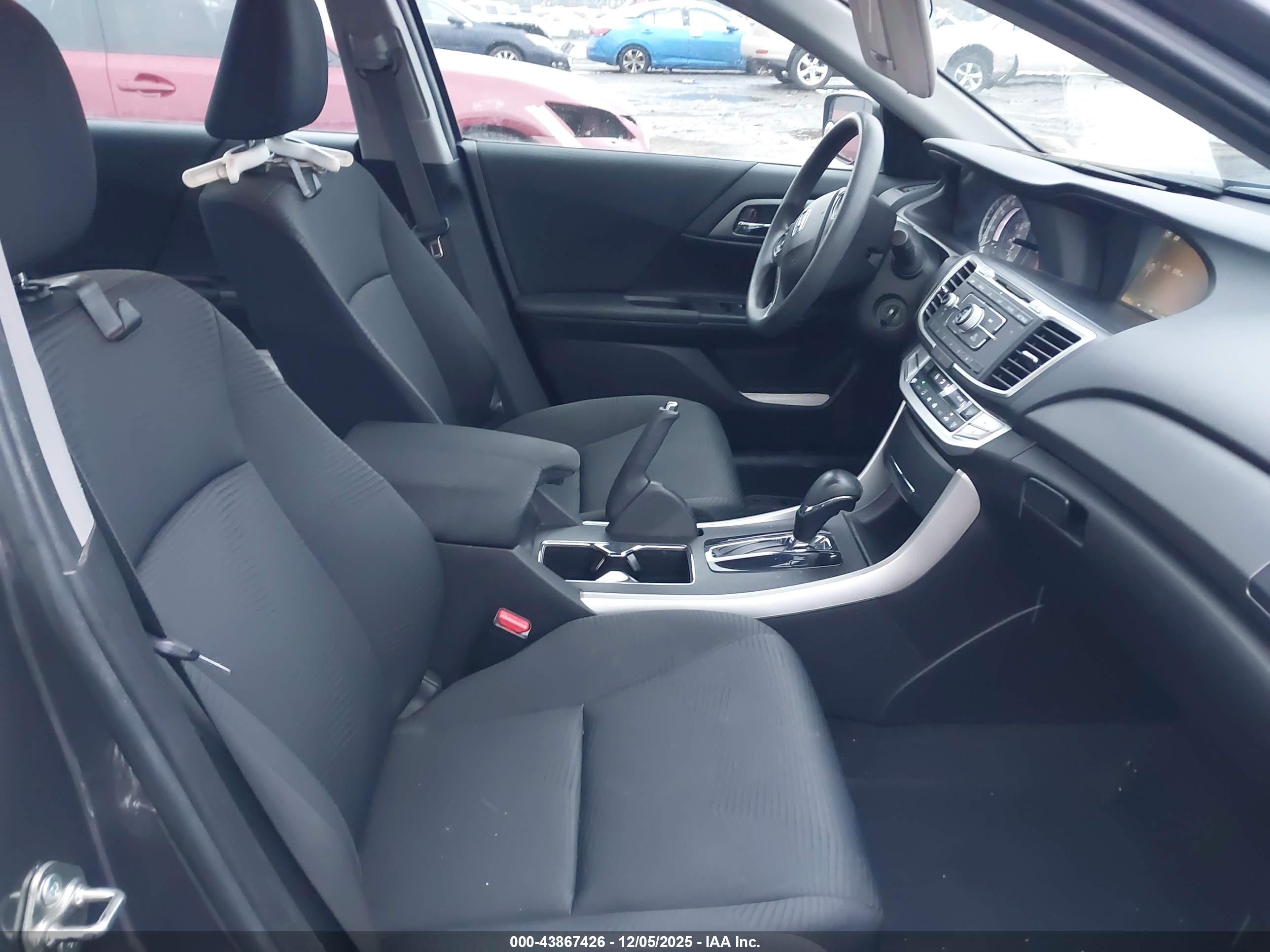 HONDA ACCORD image 5