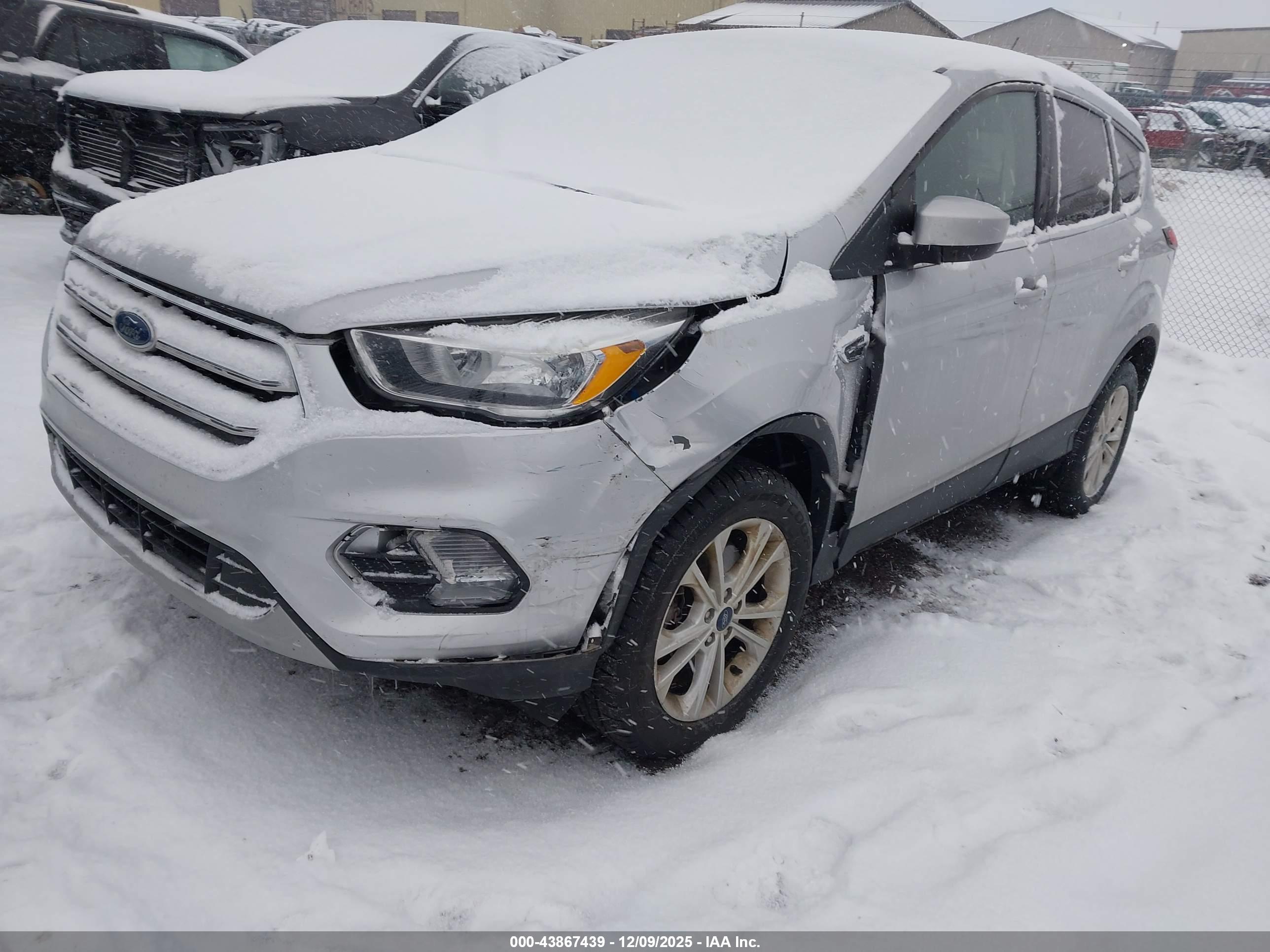 FORD ESCAPE image 6