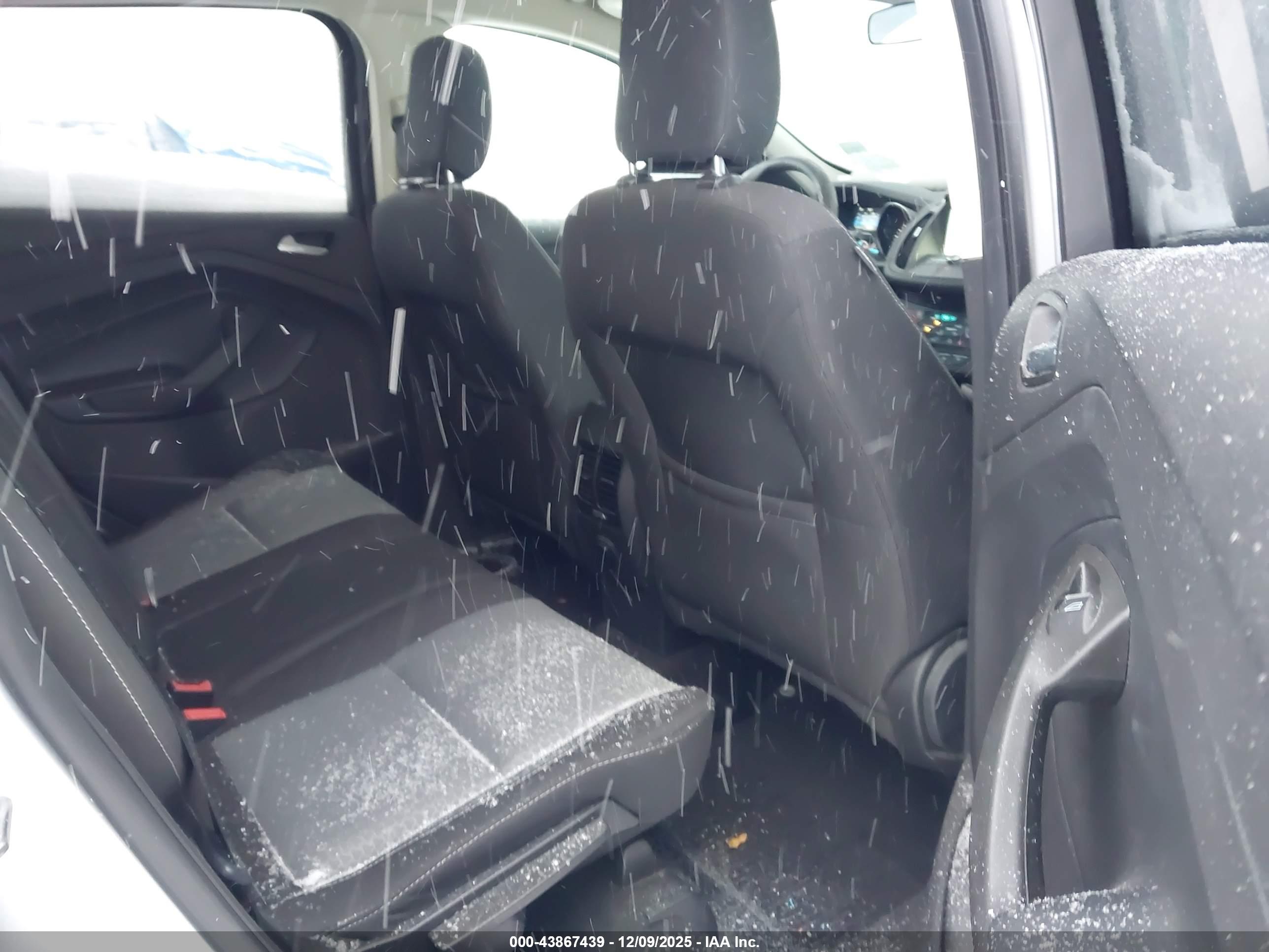 FORD ESCAPE image 8