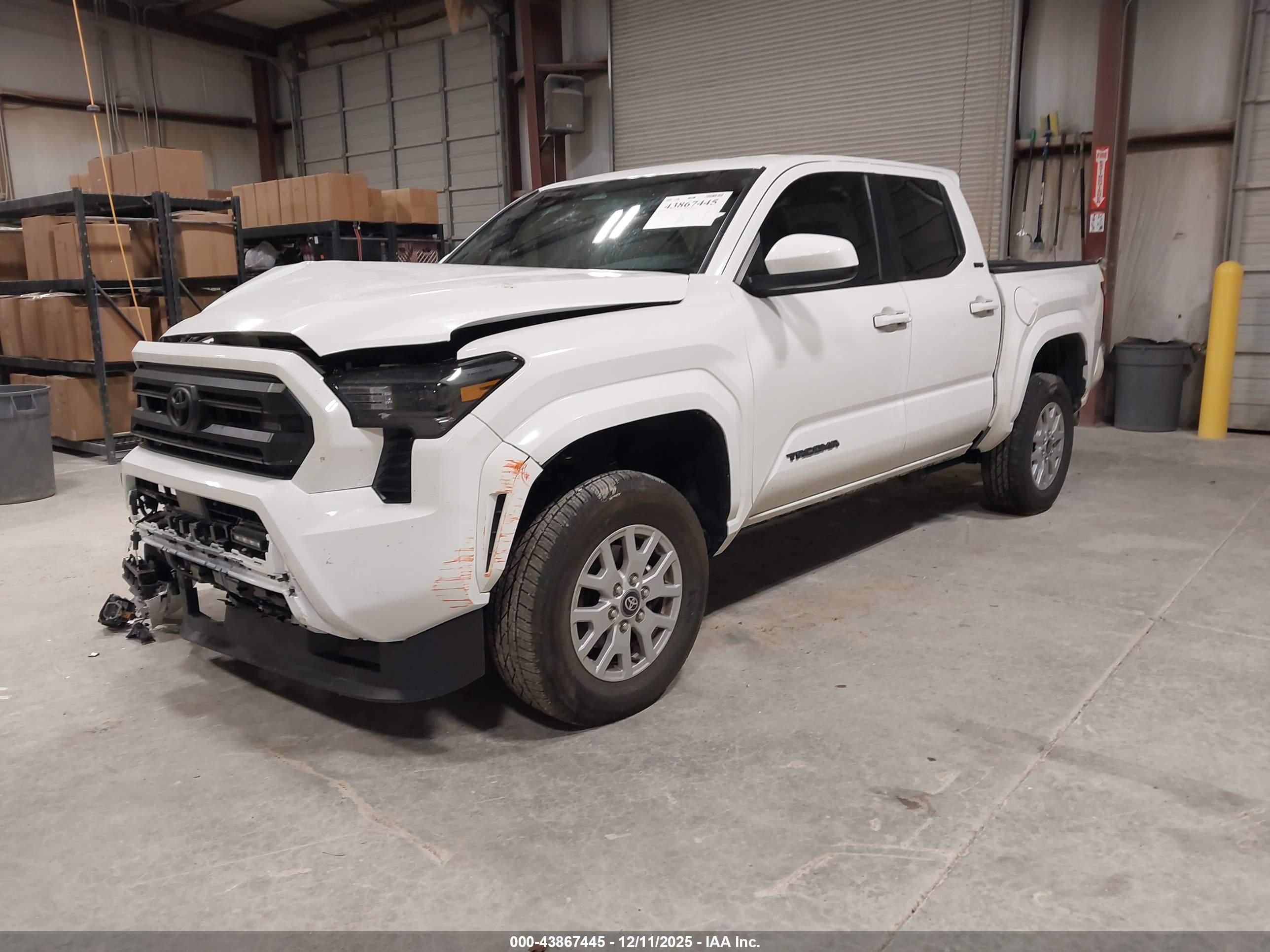 TOYOTA TACOMA image 2