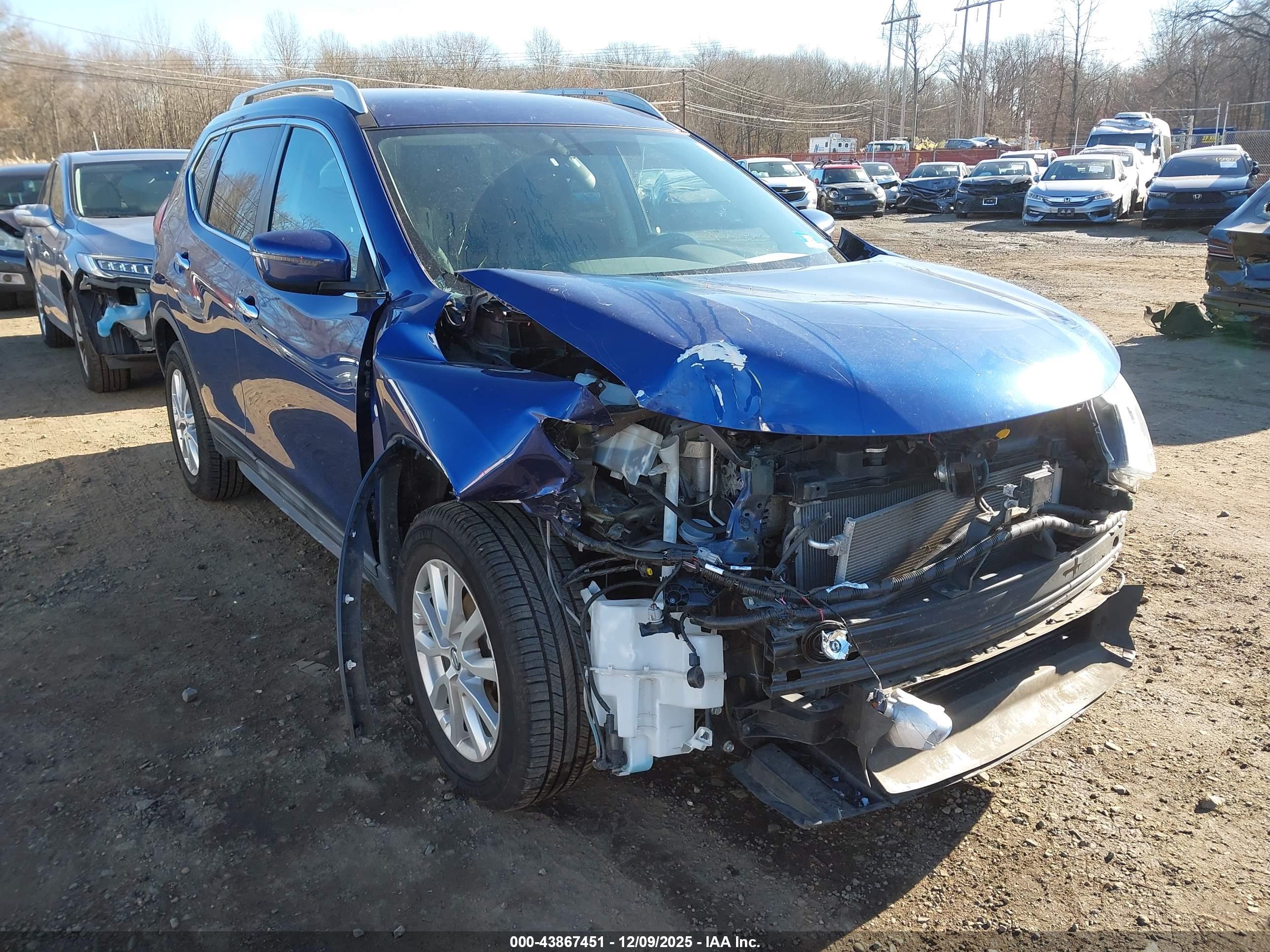 NISSAN ROGUE image 6