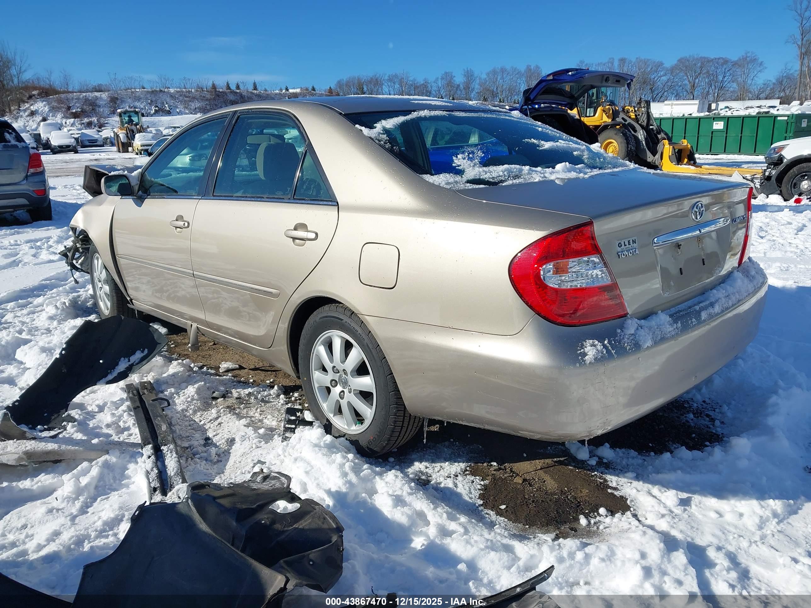 TOYOTA CAMRY image 3