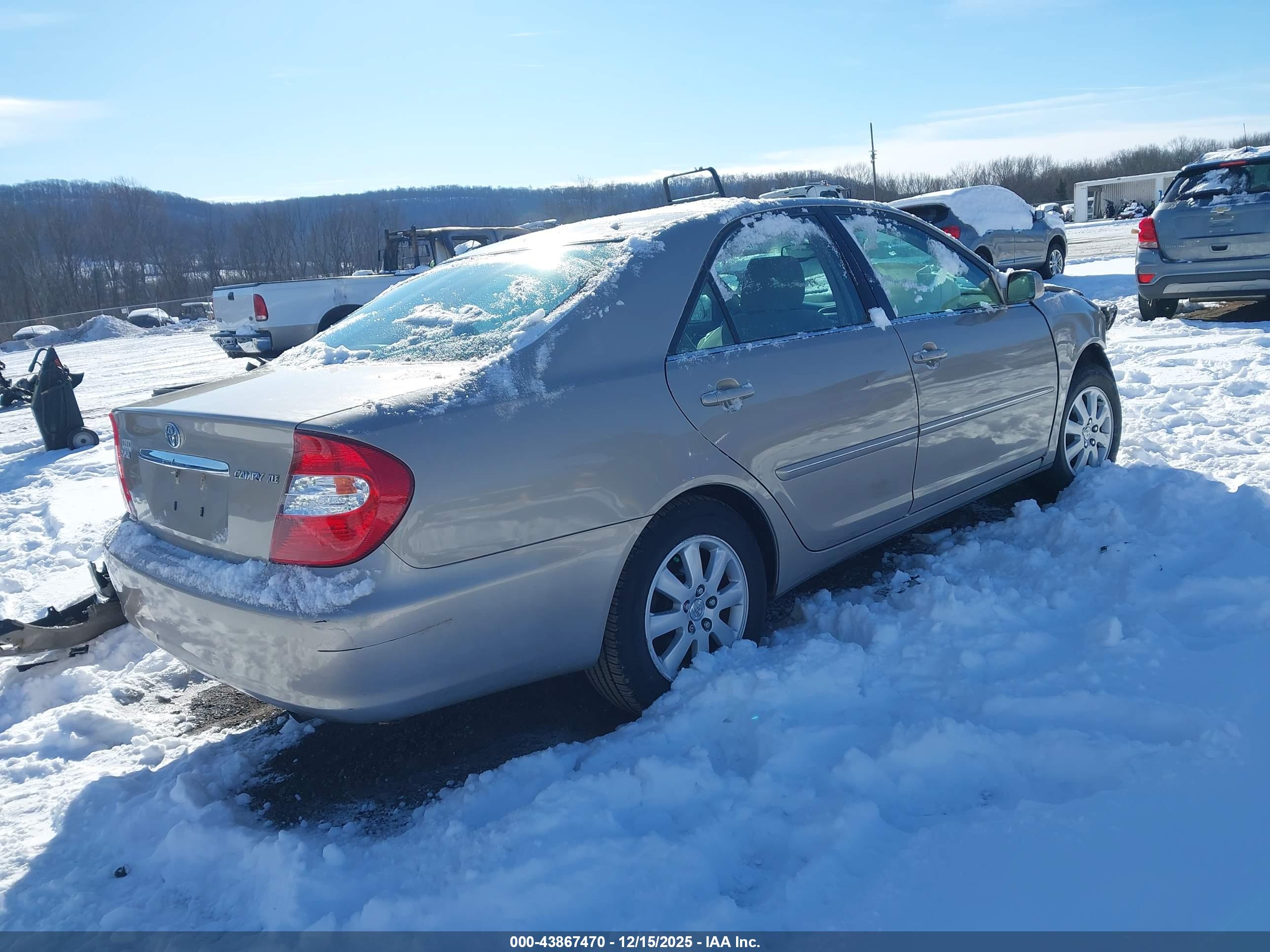 TOYOTA CAMRY image 4