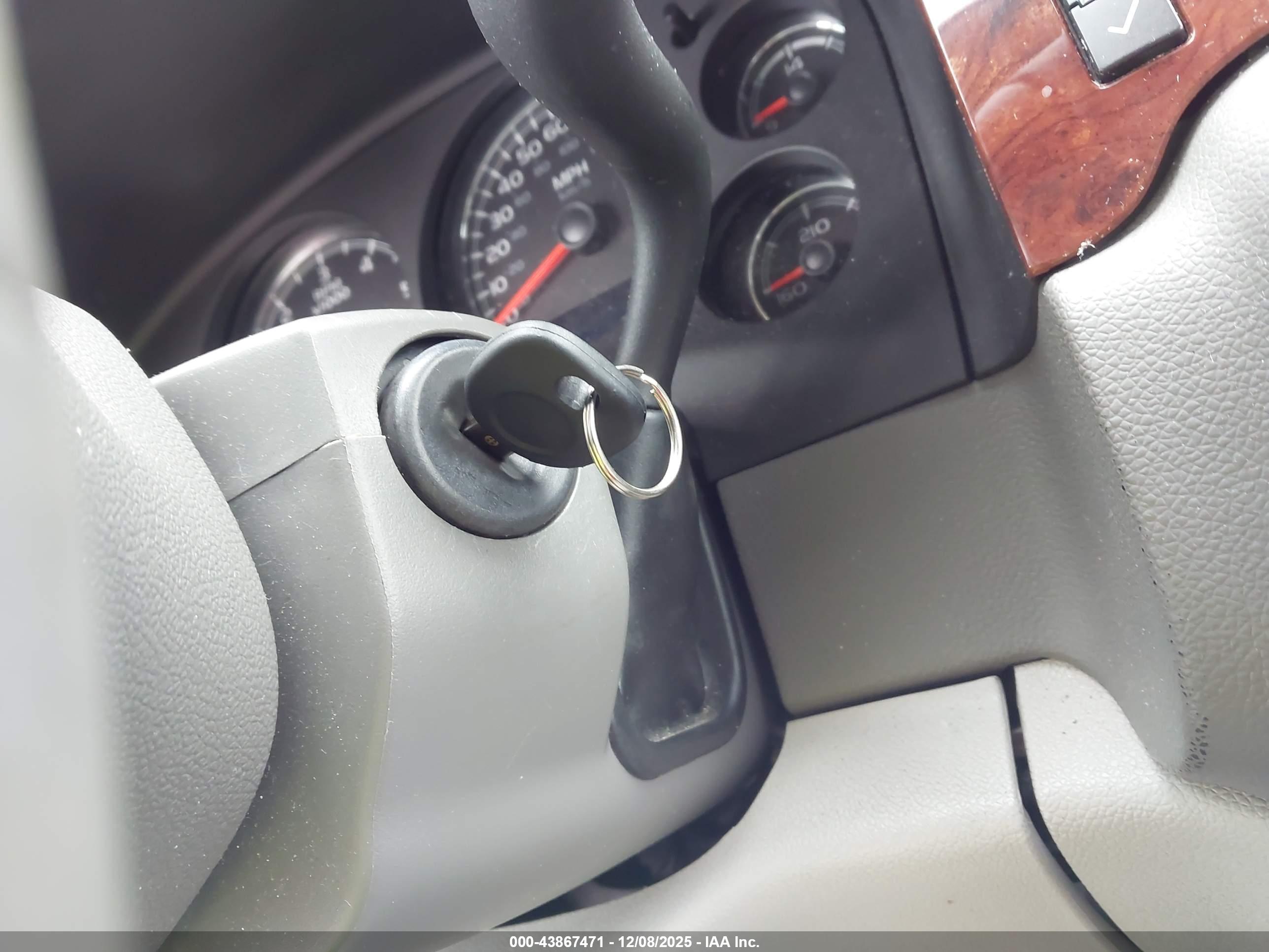 GMC YUKON image 11