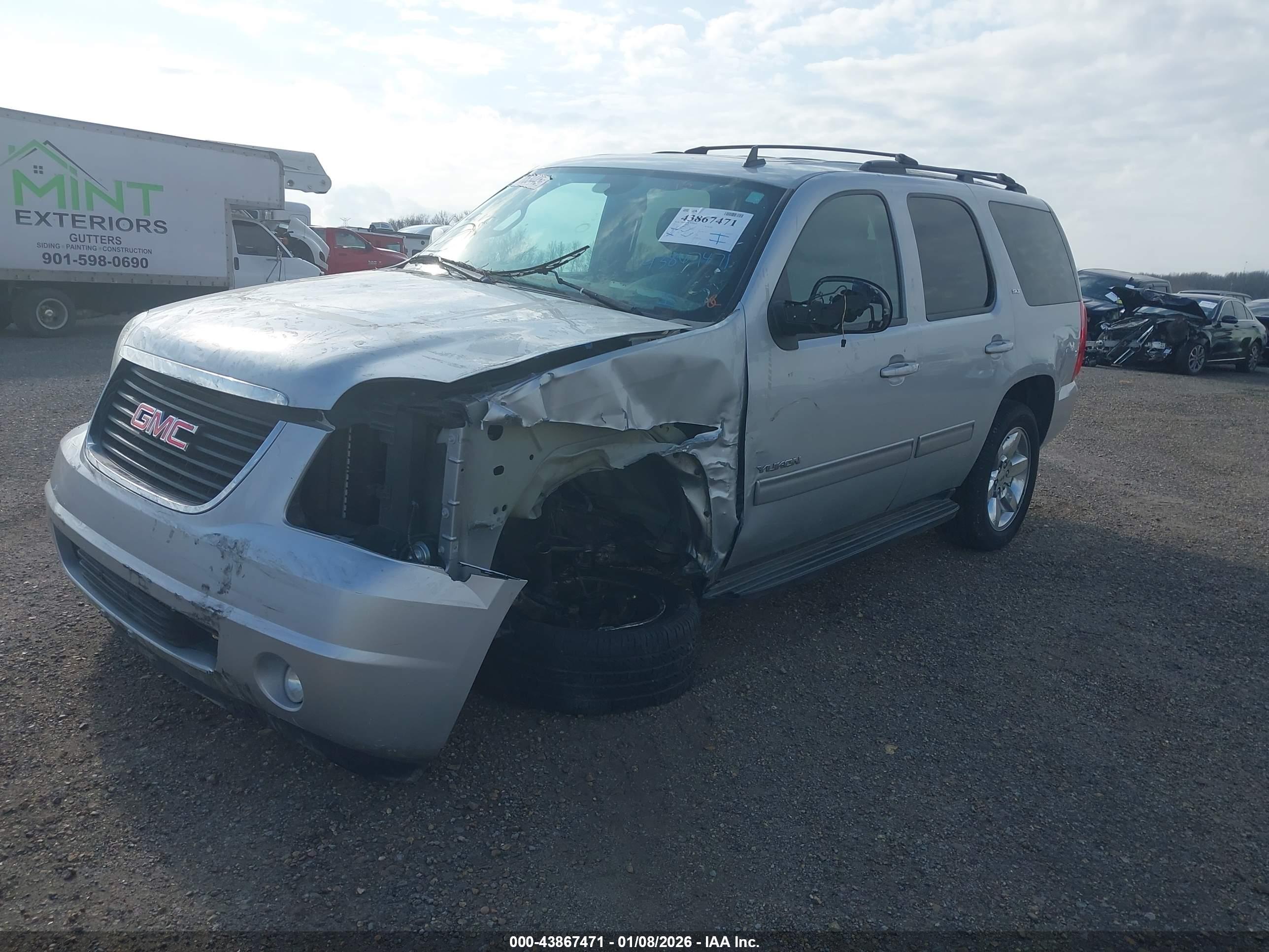 GMC YUKON image 2