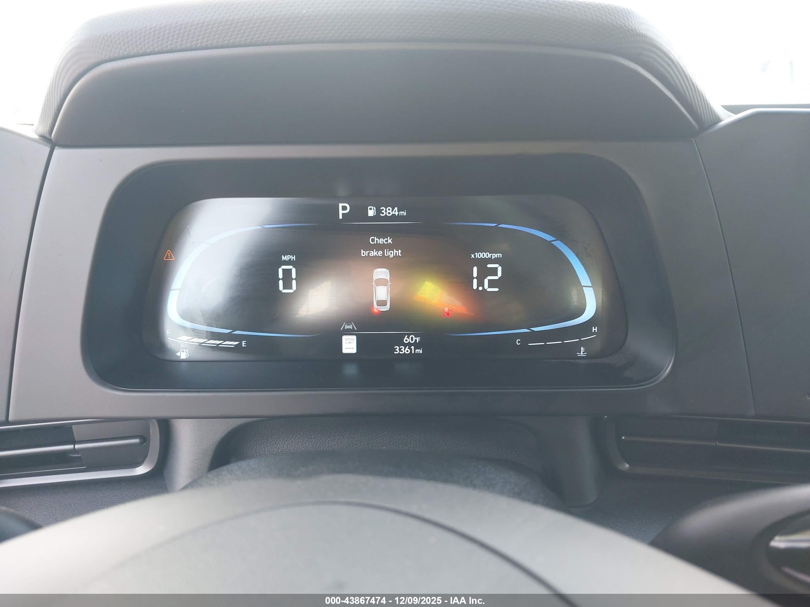 HYUNDAI ELANTRA image 7