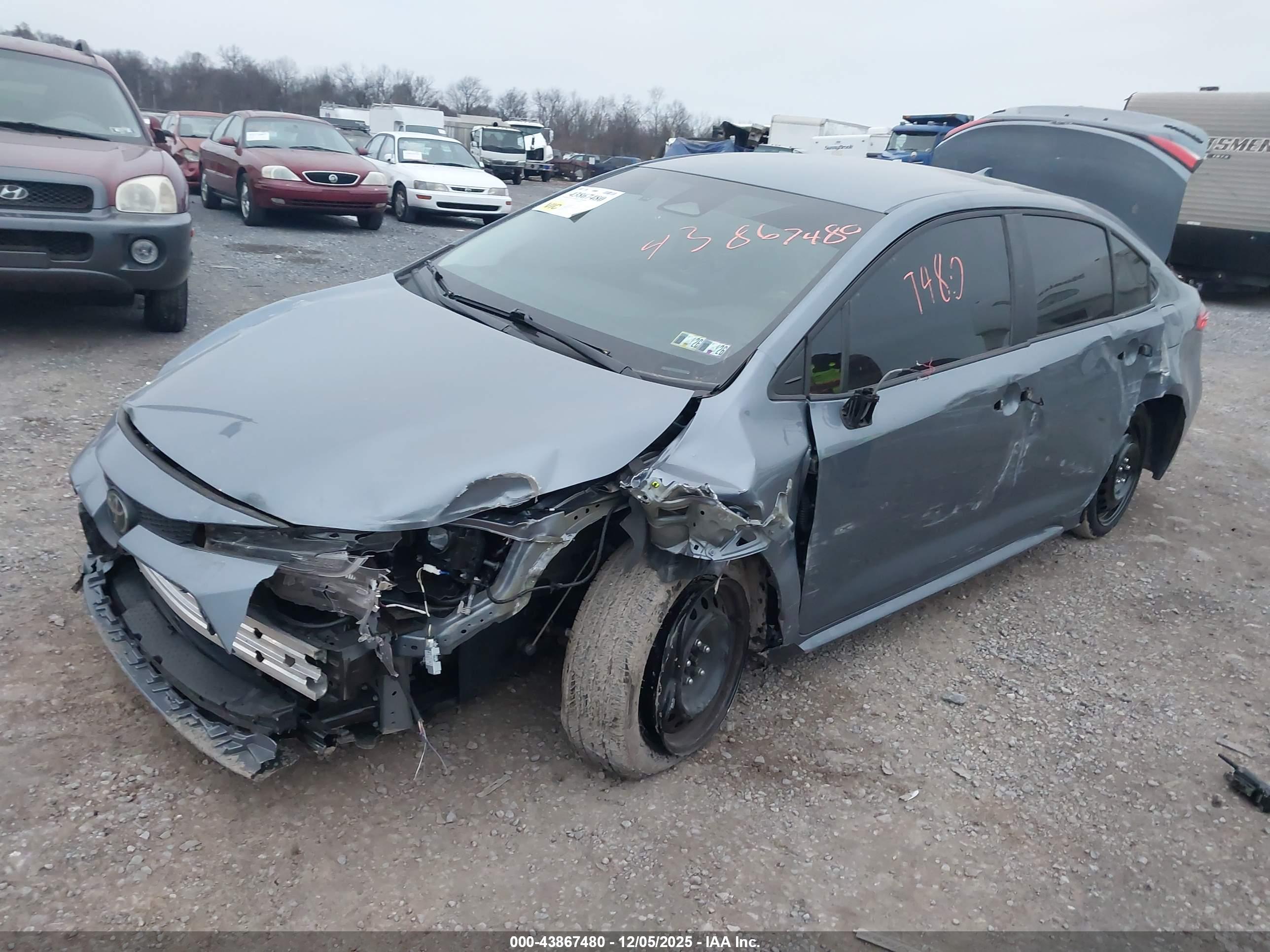 TOYOTA COROLLA image 2