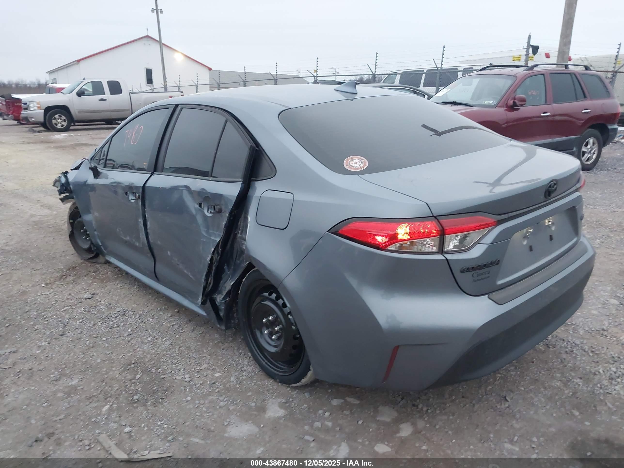 TOYOTA COROLLA image 3