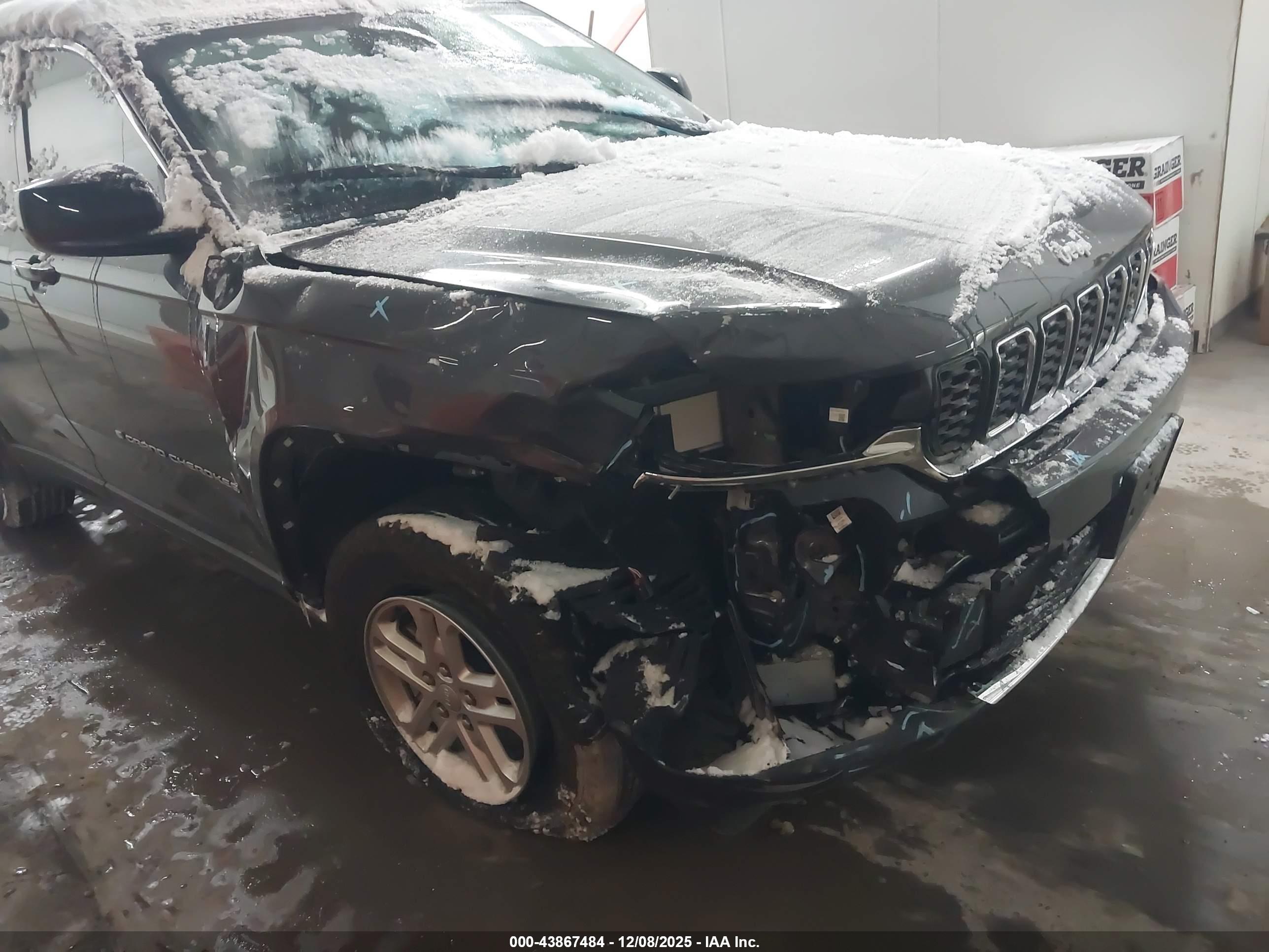 JEEP GRAND image 6