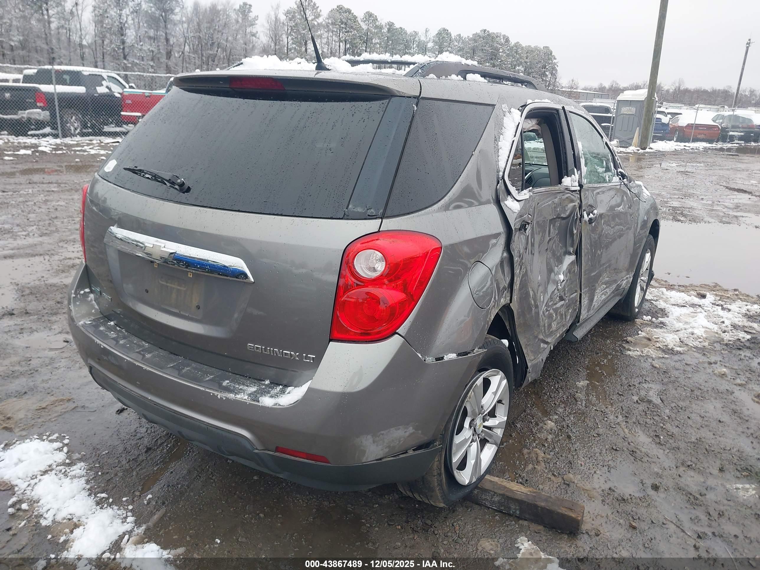 CHEVROLET EQUINOX image 4