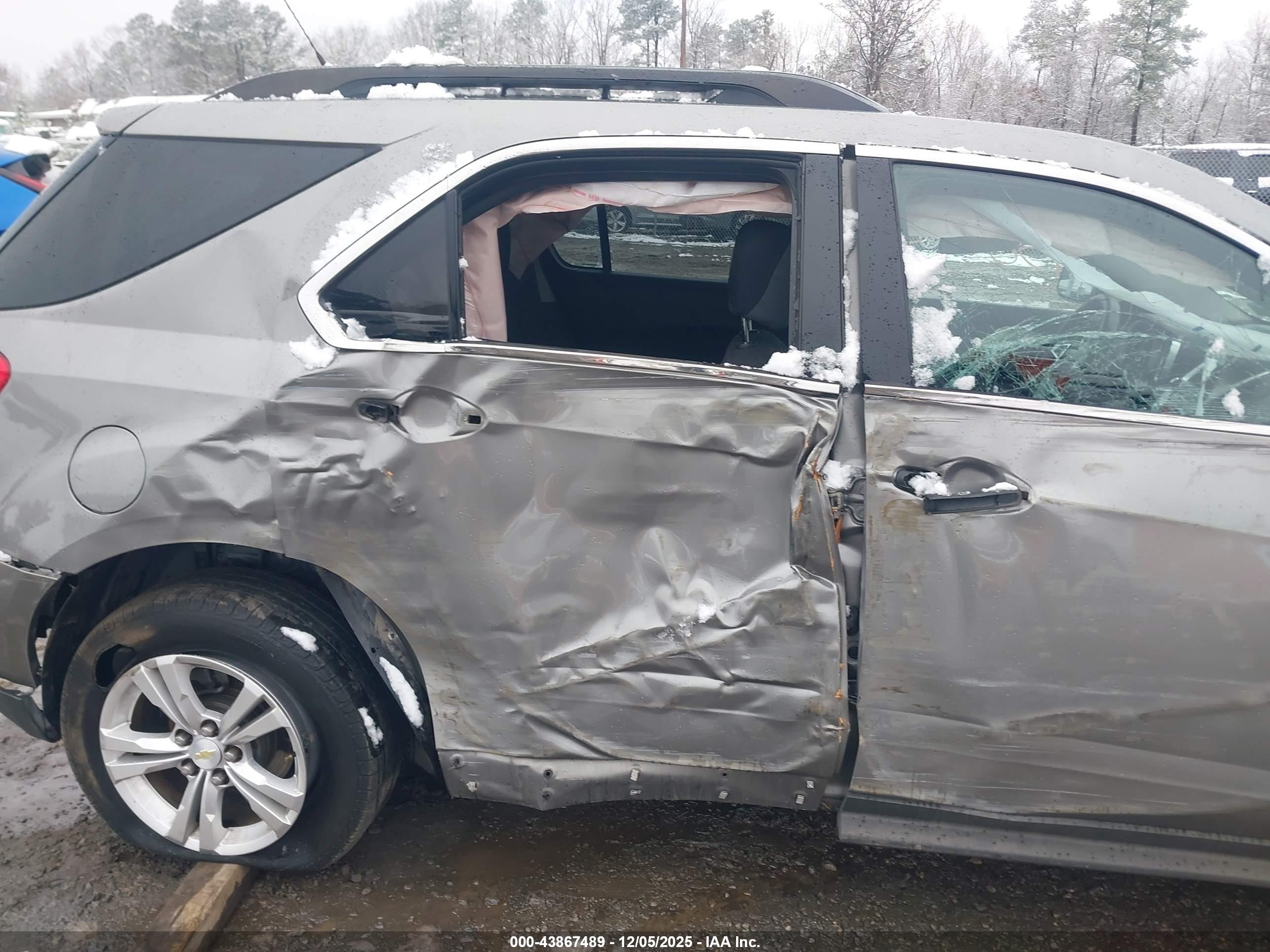 CHEVROLET EQUINOX image 6