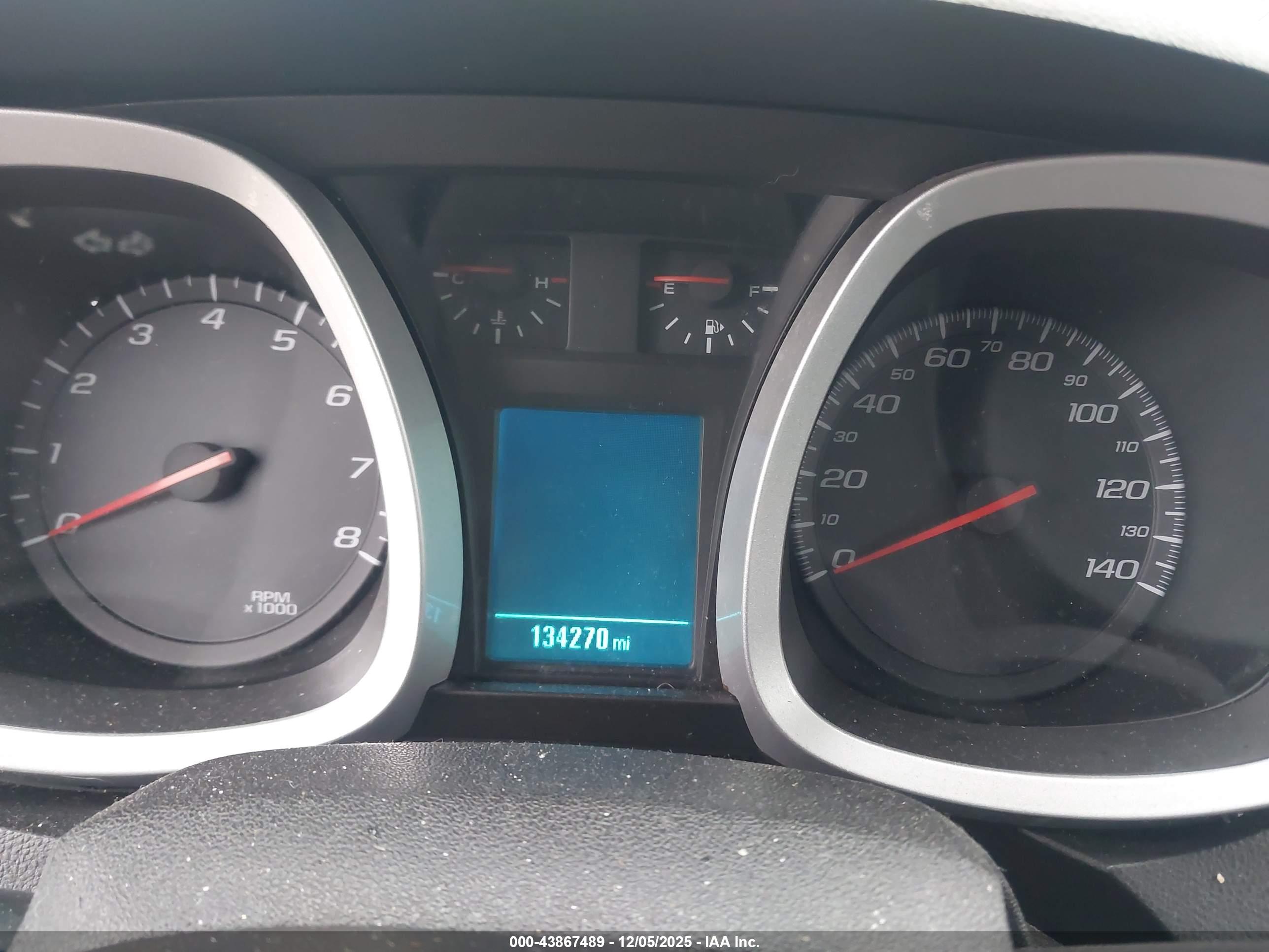 CHEVROLET EQUINOX image 7