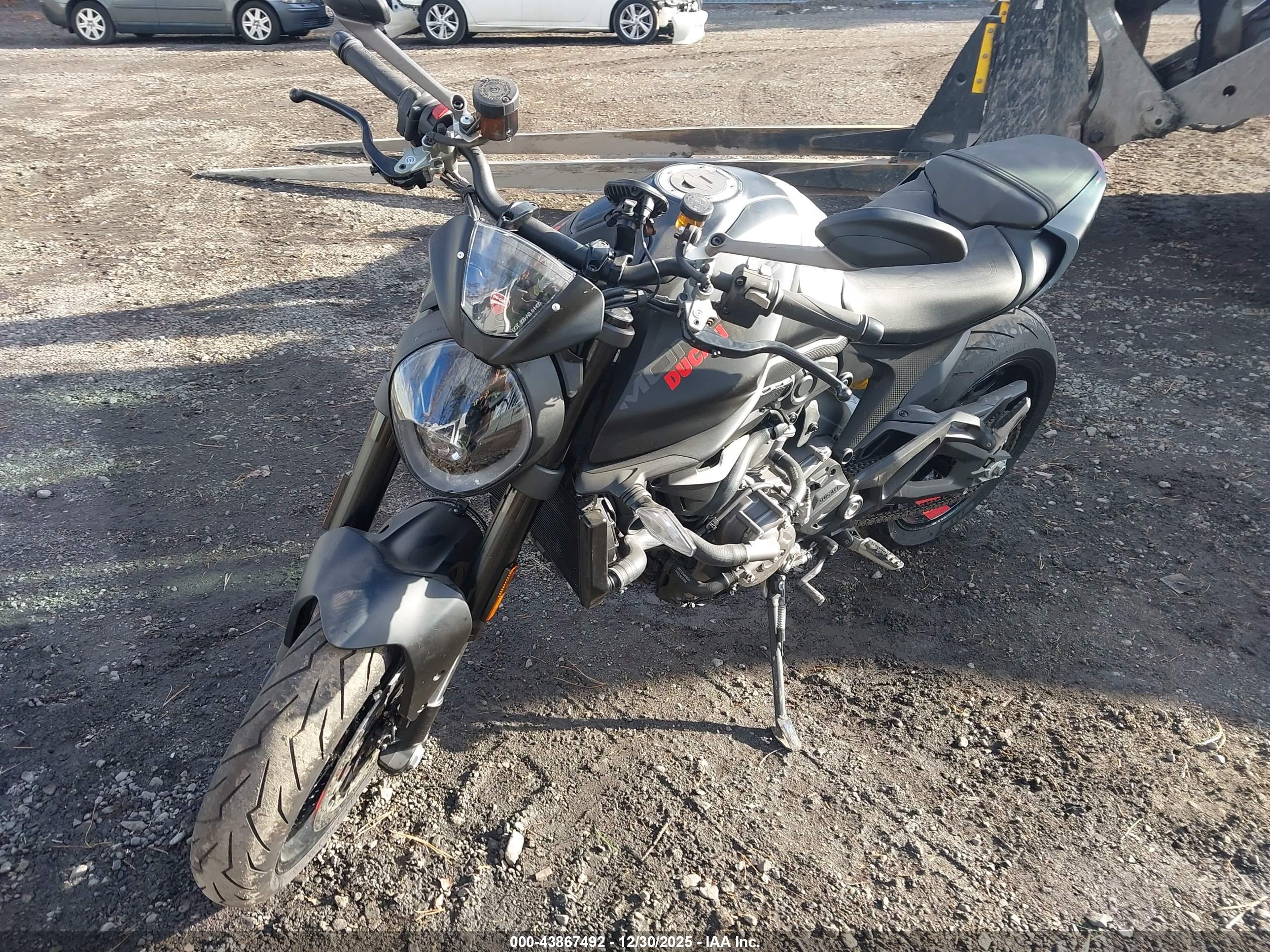 DUCATI MONSTER image 2