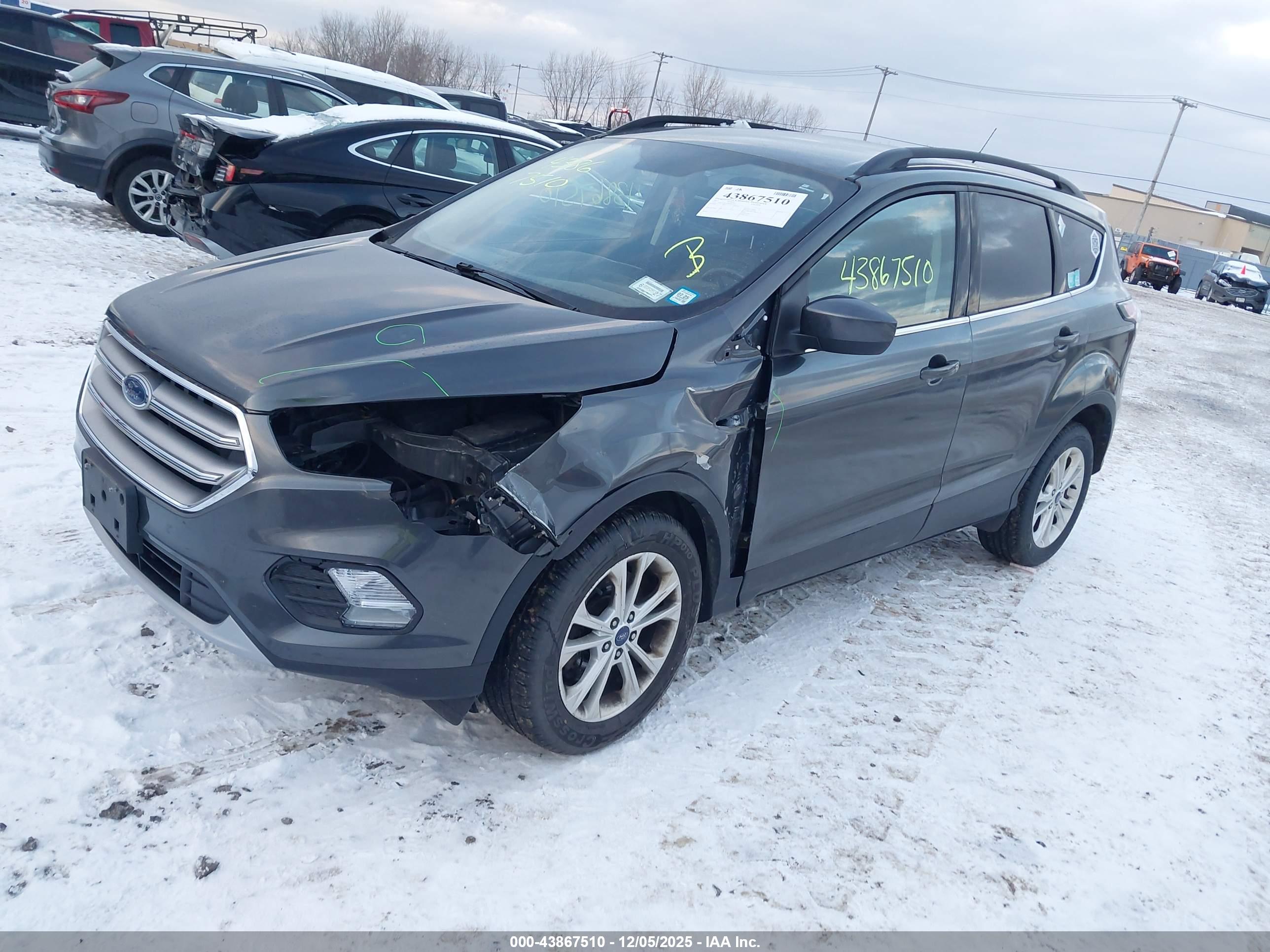 FORD ESCAPE image 2