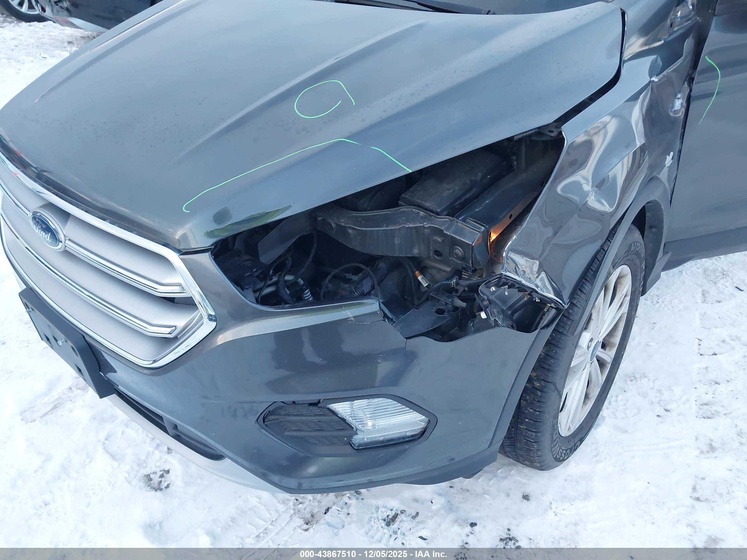 FORD ESCAPE image 6