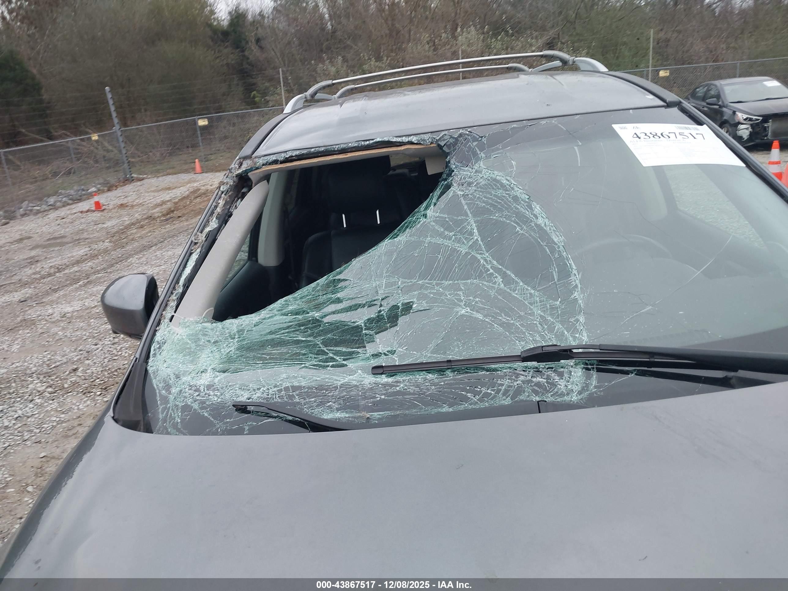 NISSAN PATHFINDER image 6