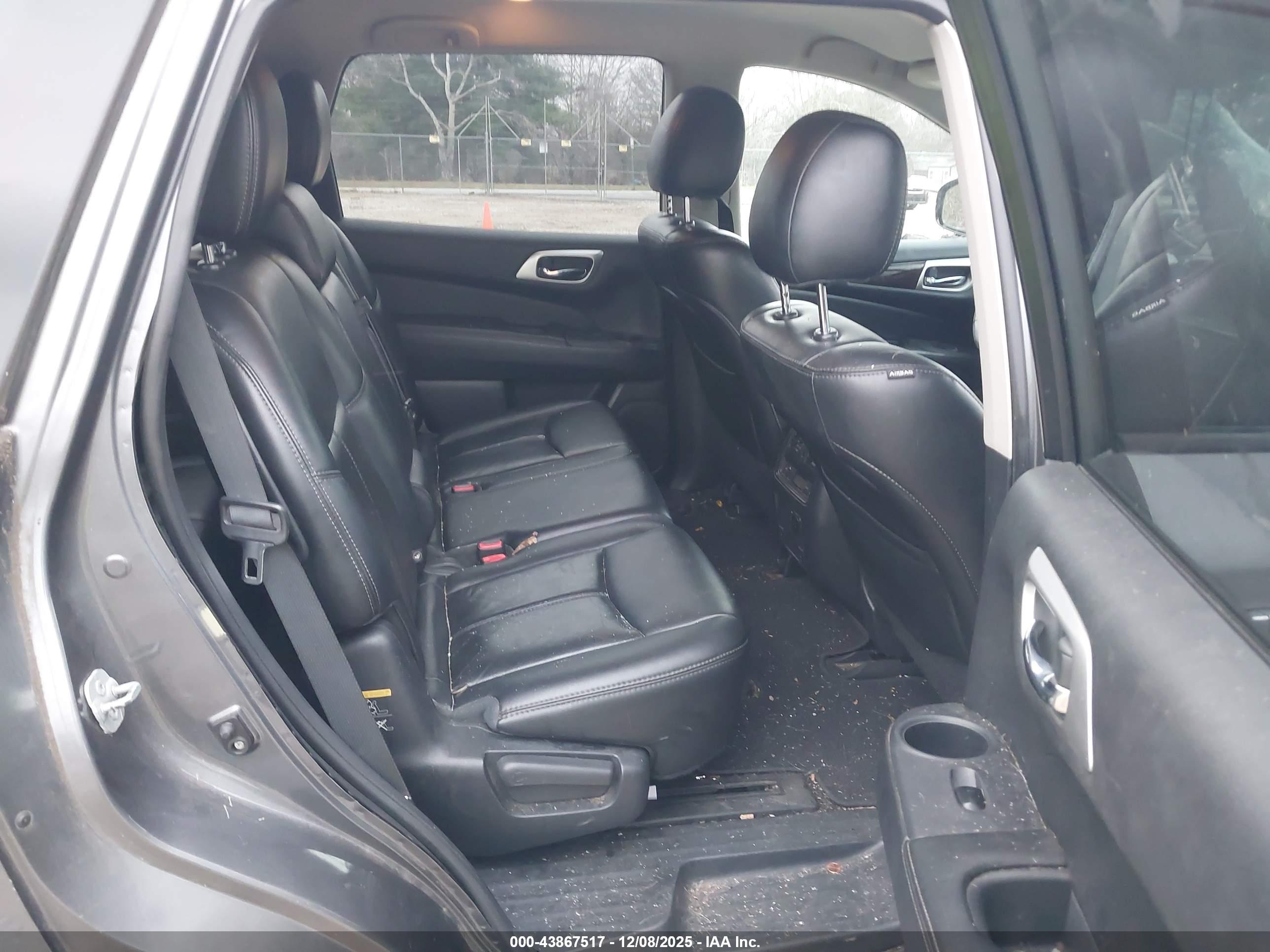 NISSAN PATHFINDER image 8