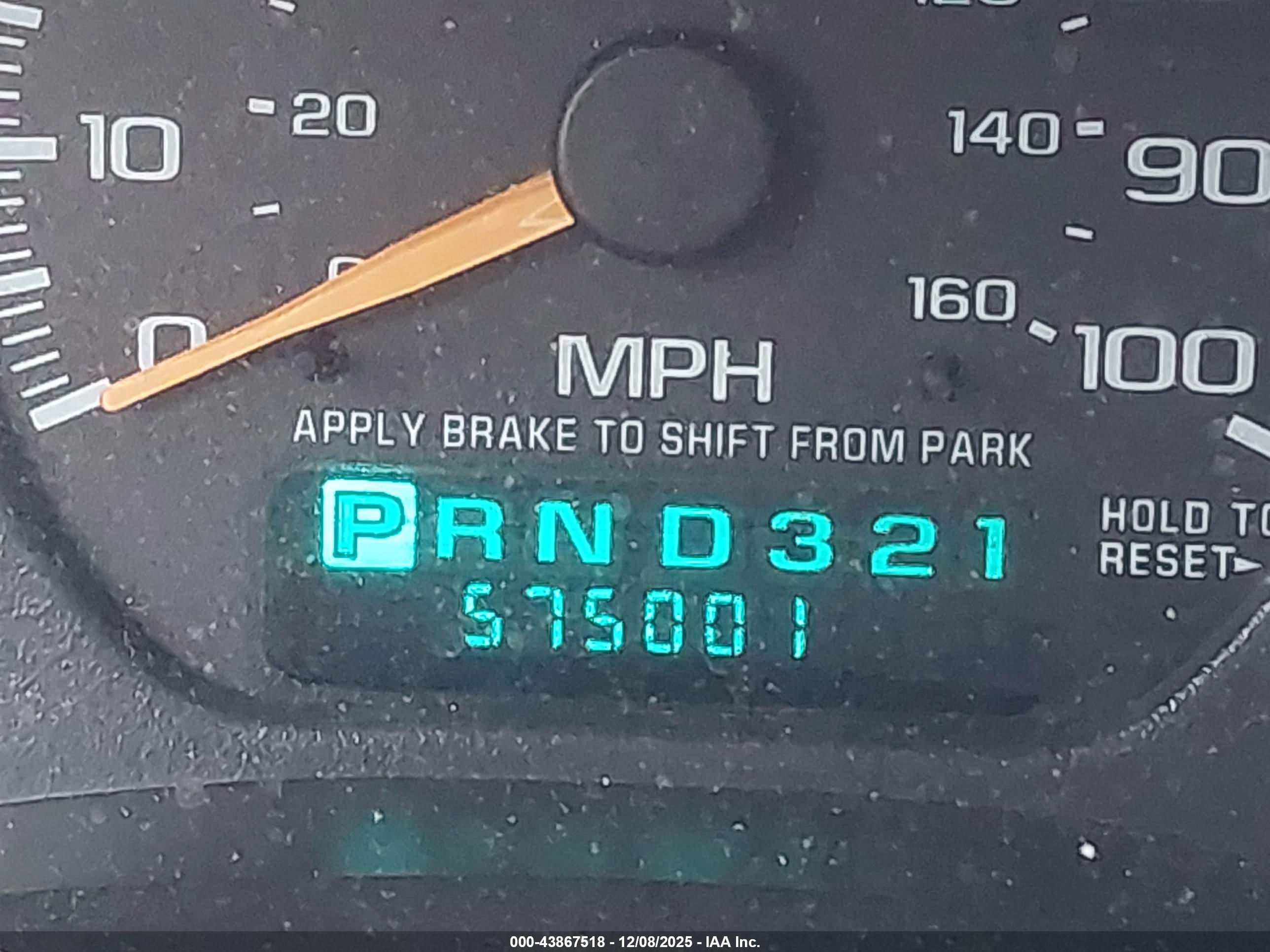 CHEVROLET TAHOE image 7