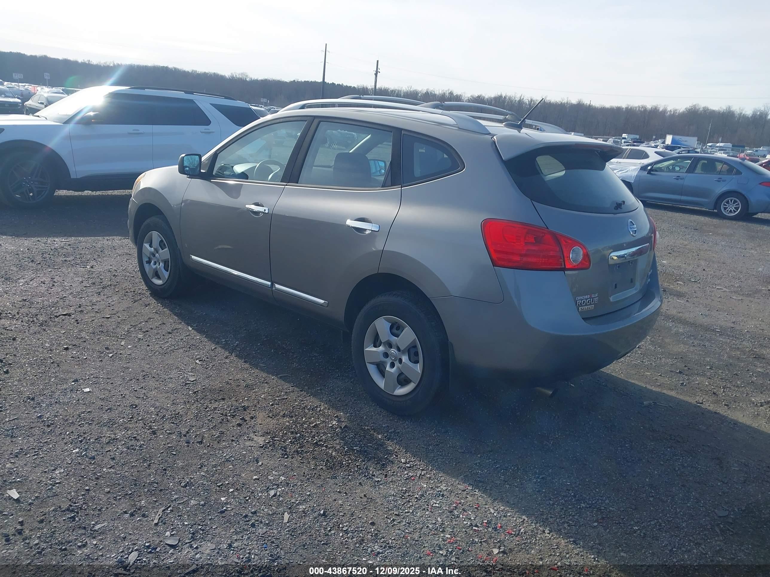 NISSAN ROGUE image 3