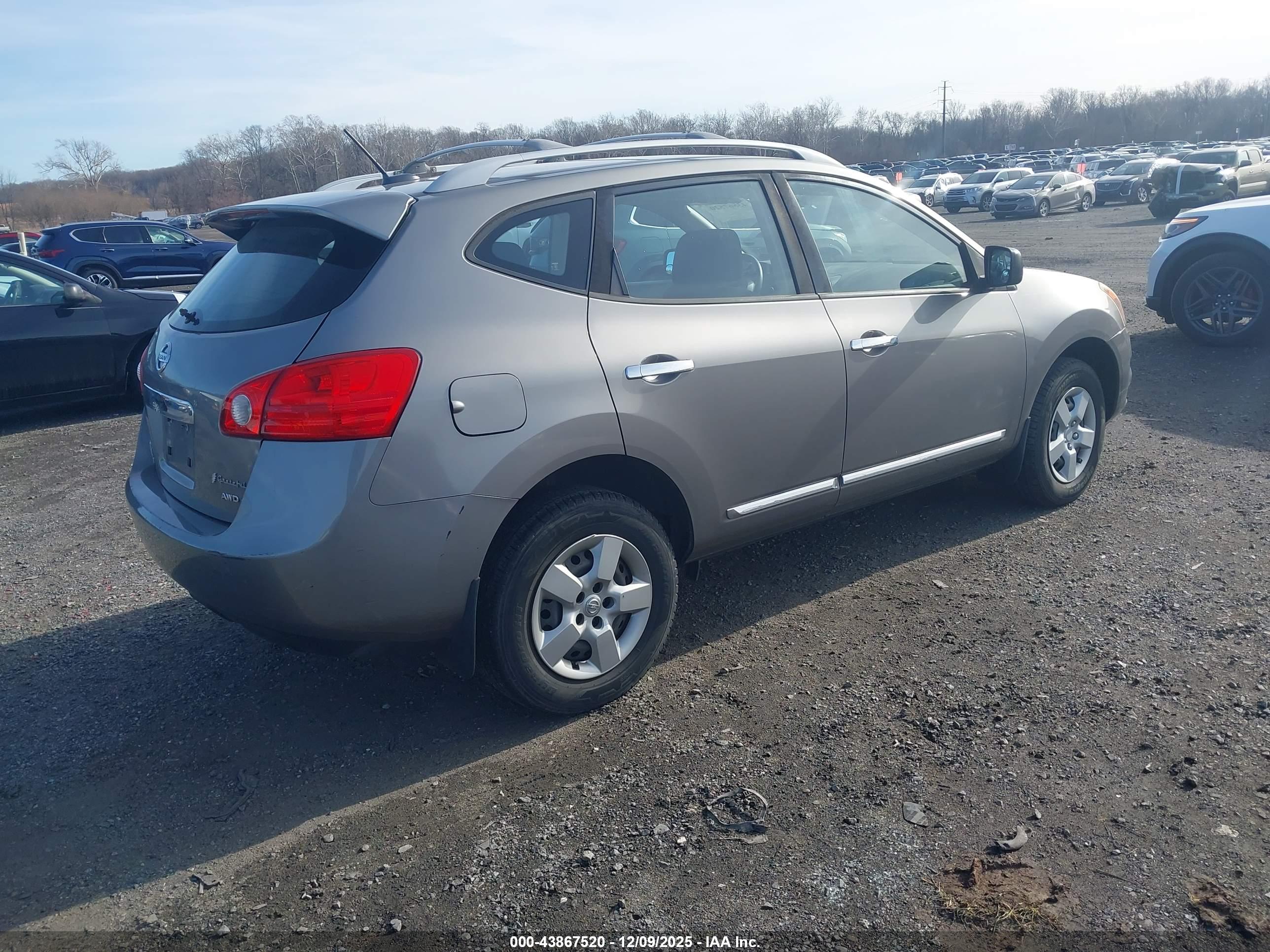 NISSAN ROGUE image 4