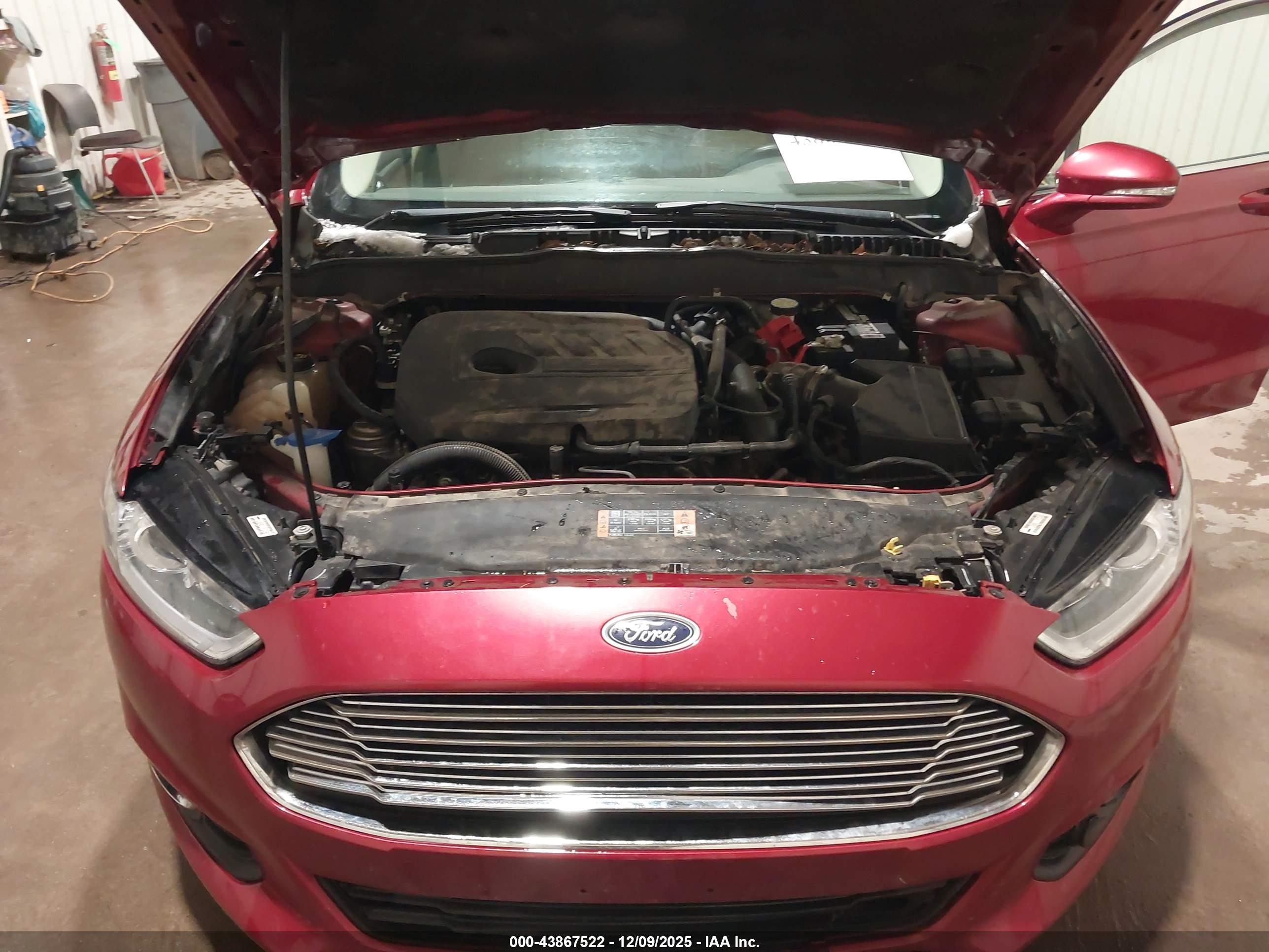 FORD FUSION image 10