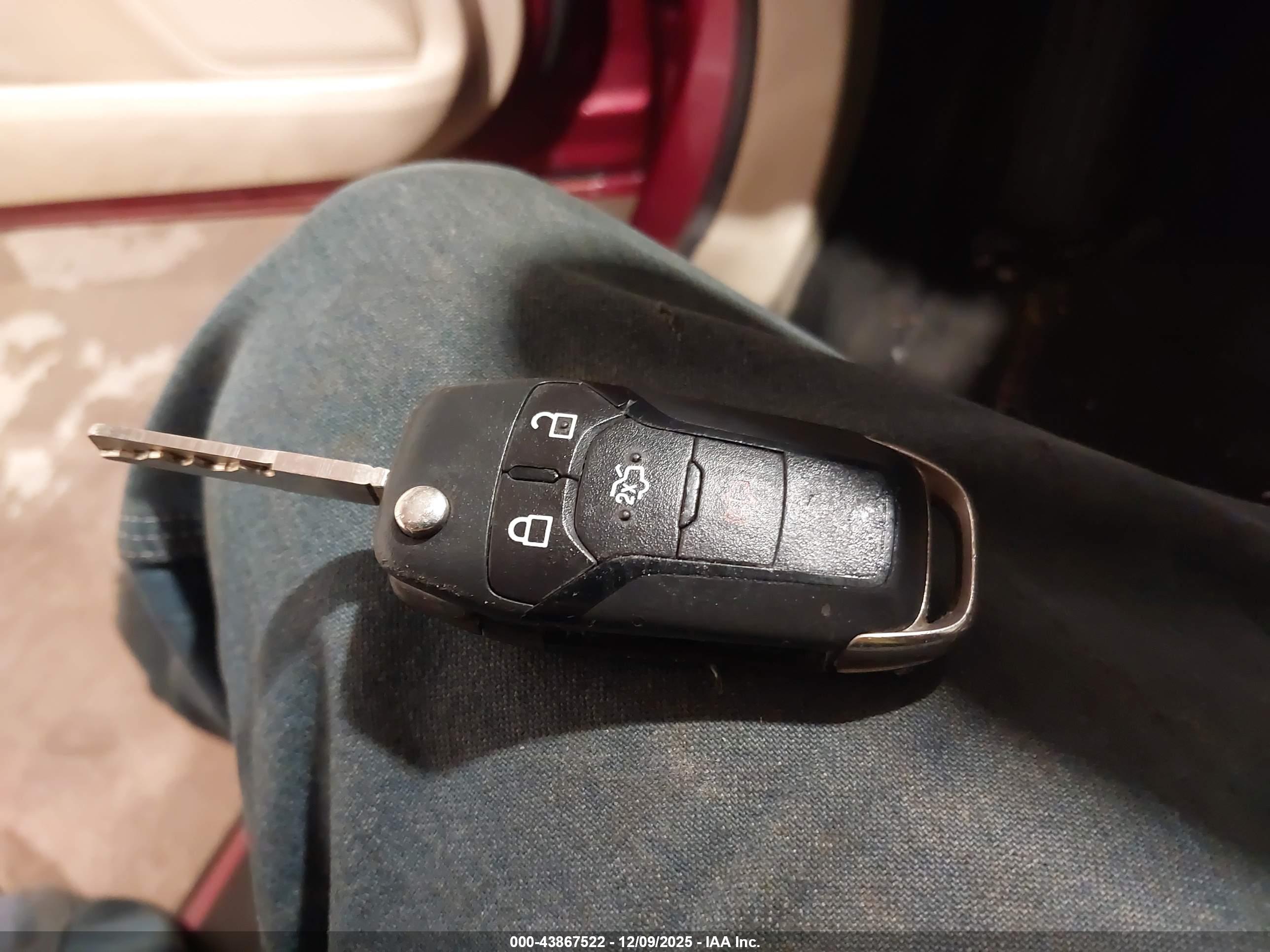 FORD FUSION image 11