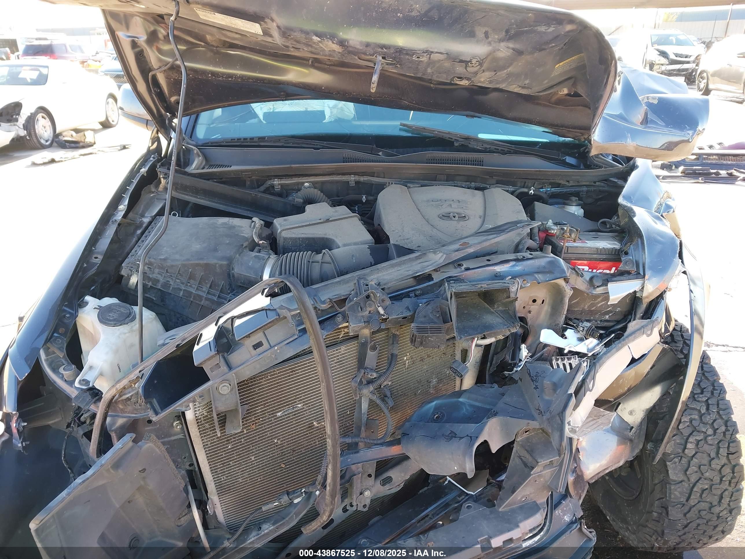 TOYOTA TACOMA image 10