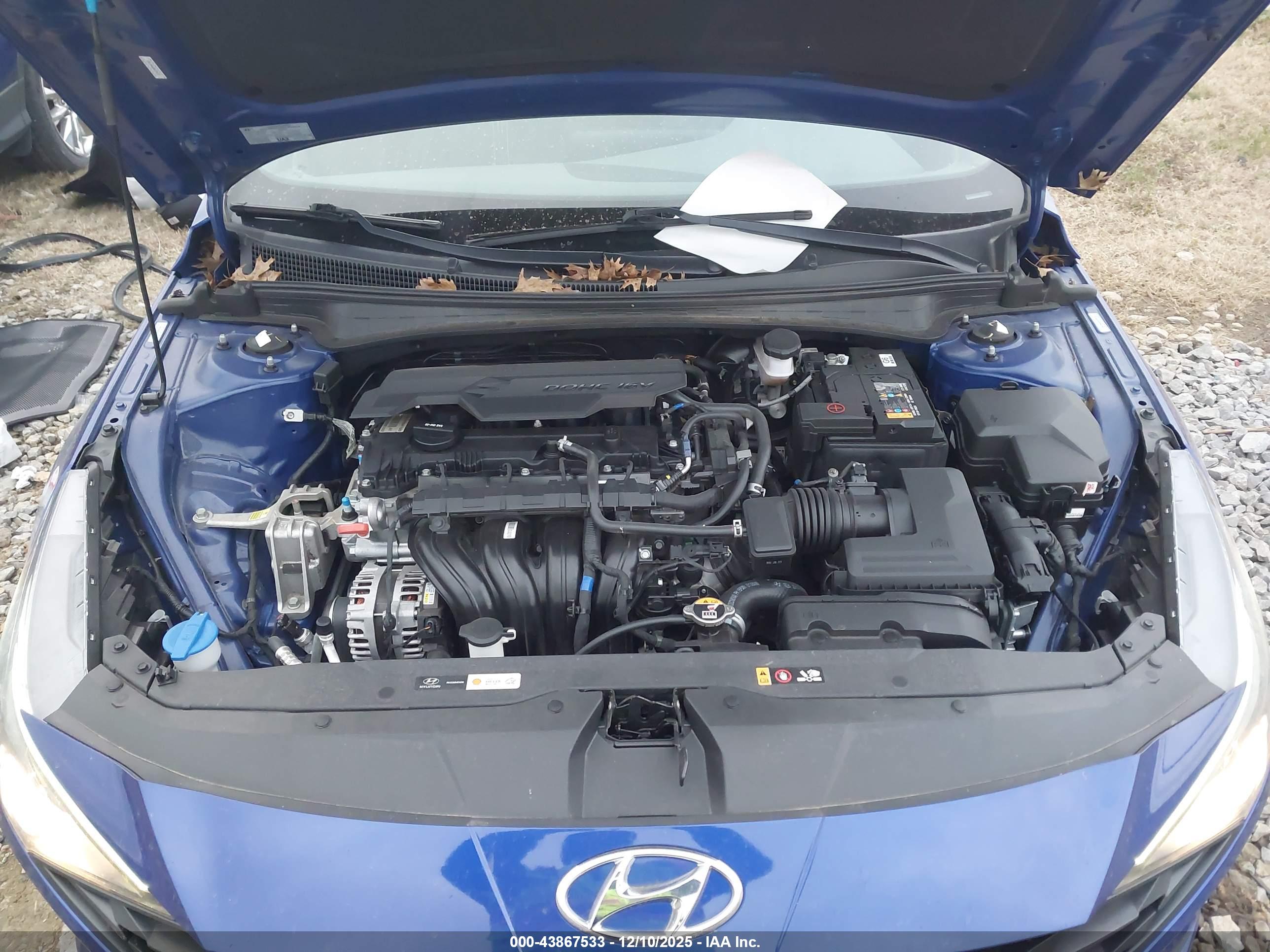 HYUNDAI ELANTRA image 10