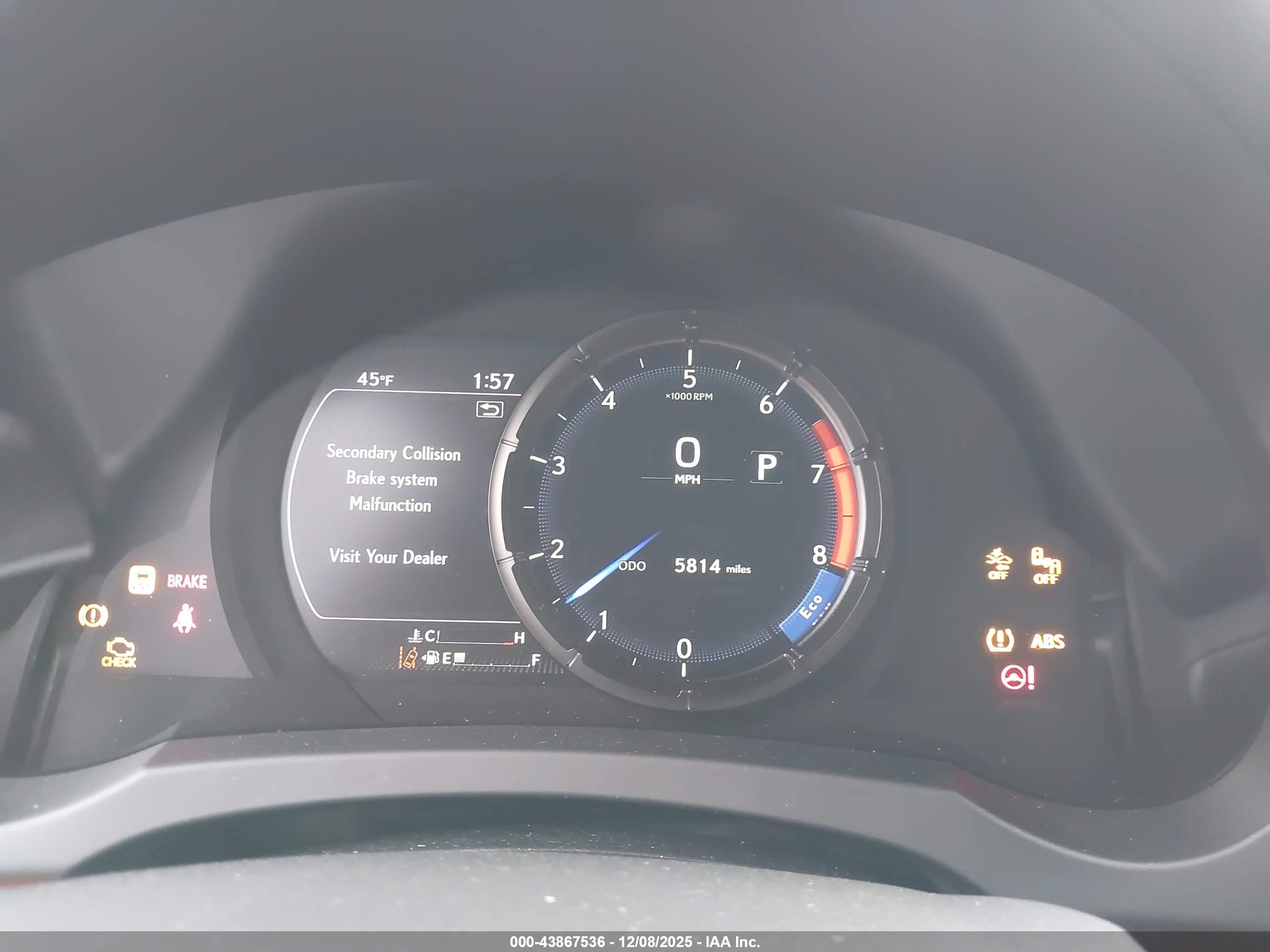LEXUS IS image 7