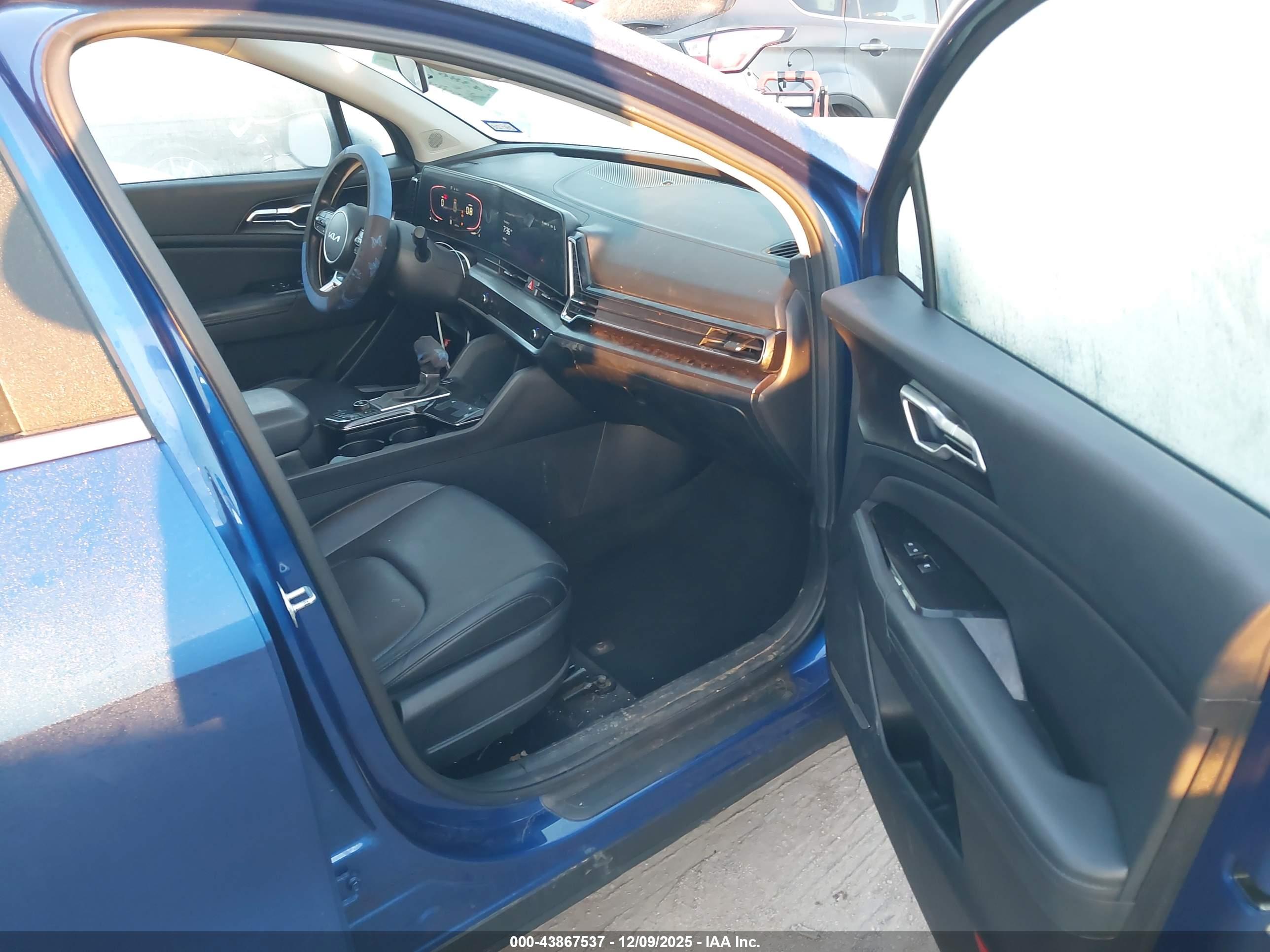 KIA SPORTAGE image 5