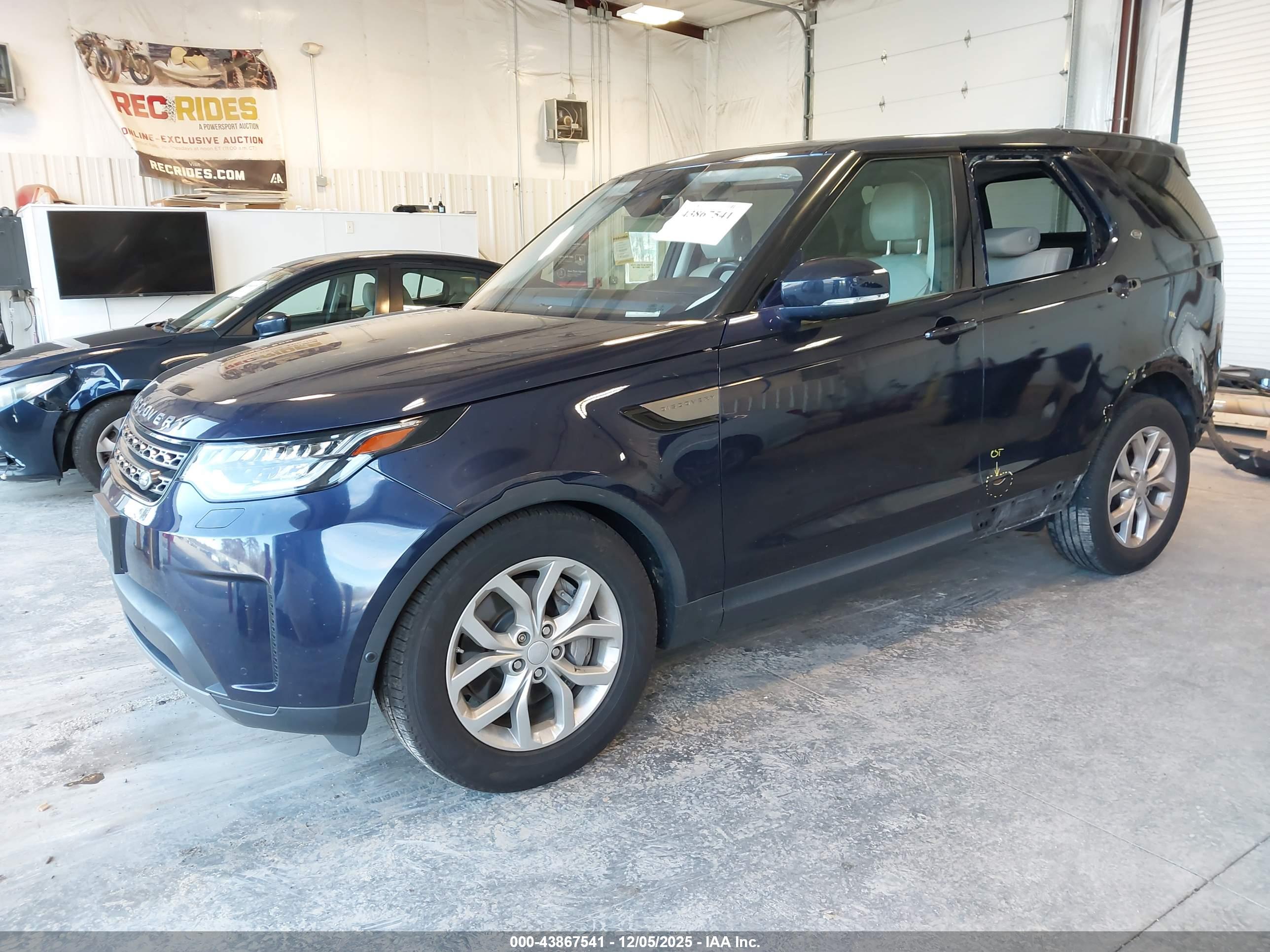 LAND ROVER image 2