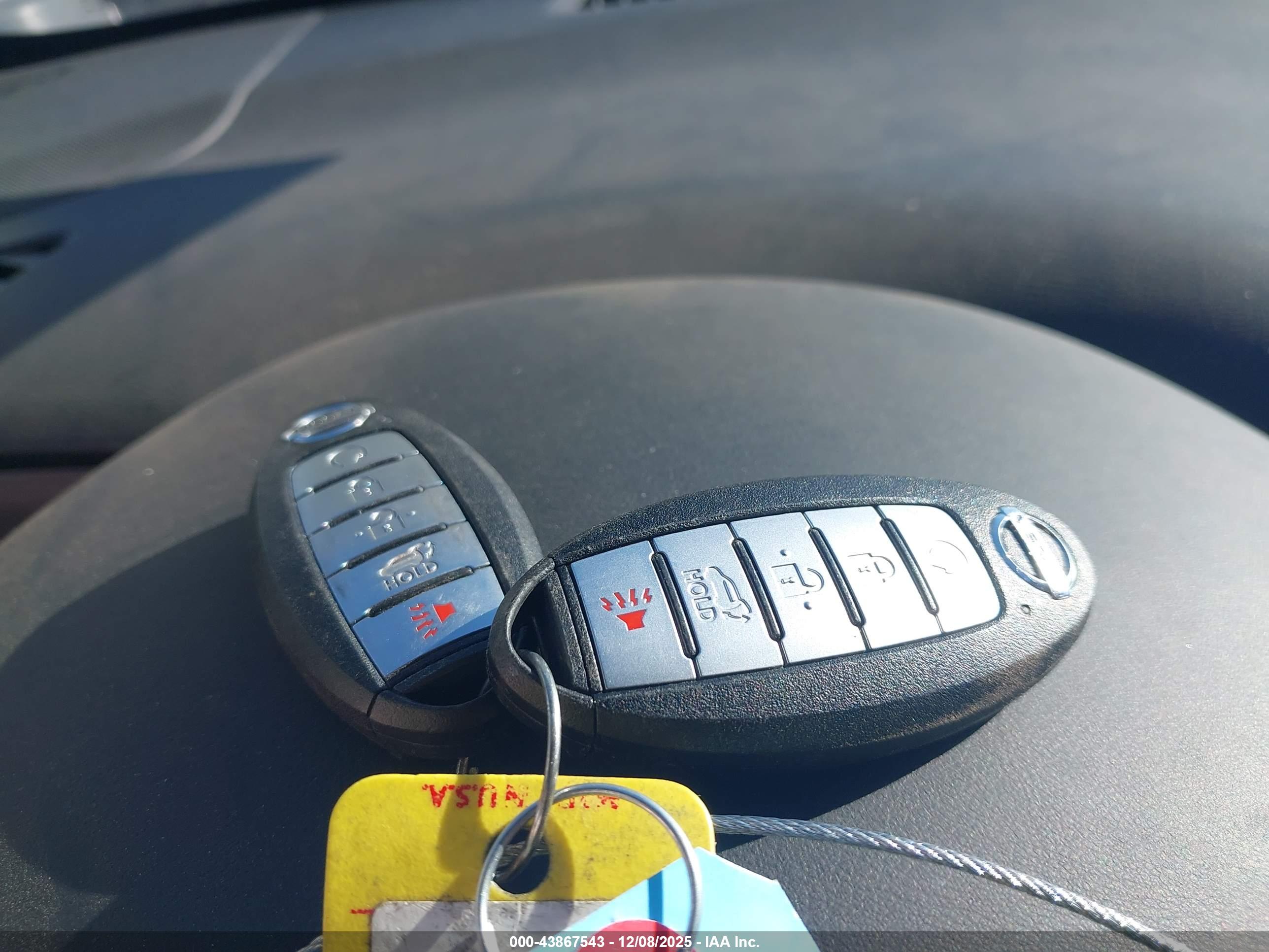 NISSAN MURANO image 11
