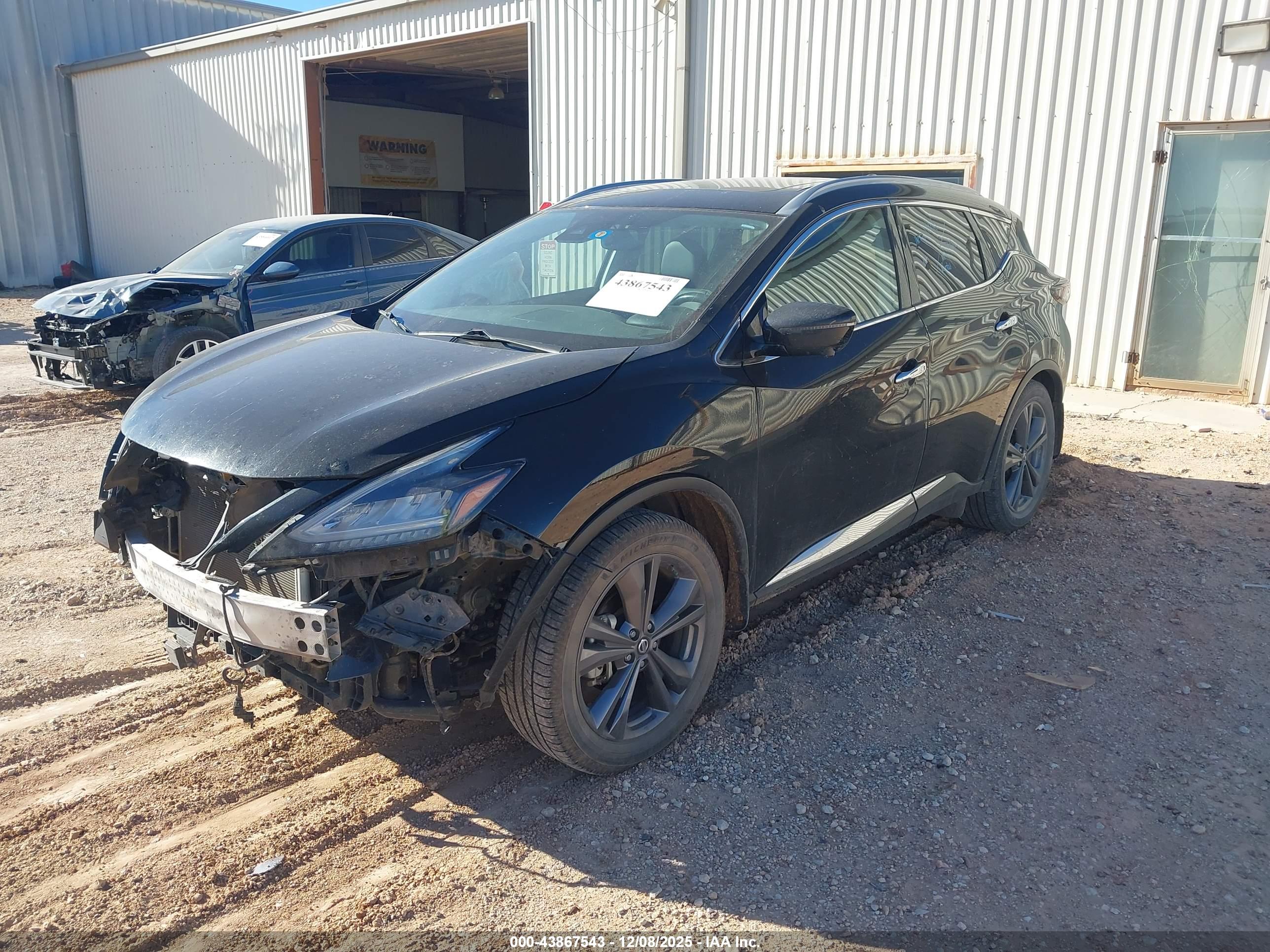 NISSAN MURANO image 2