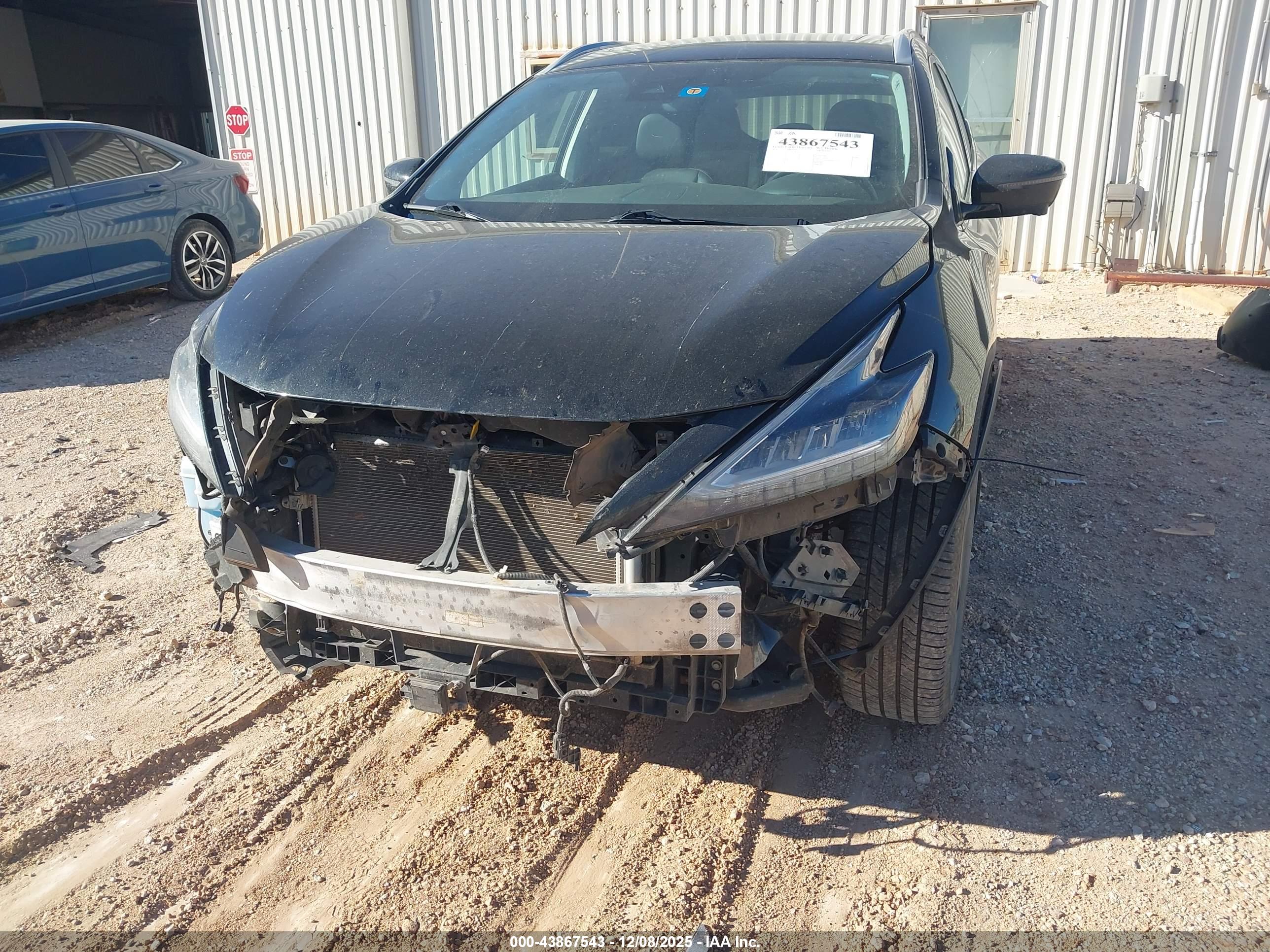 NISSAN MURANO image 6
