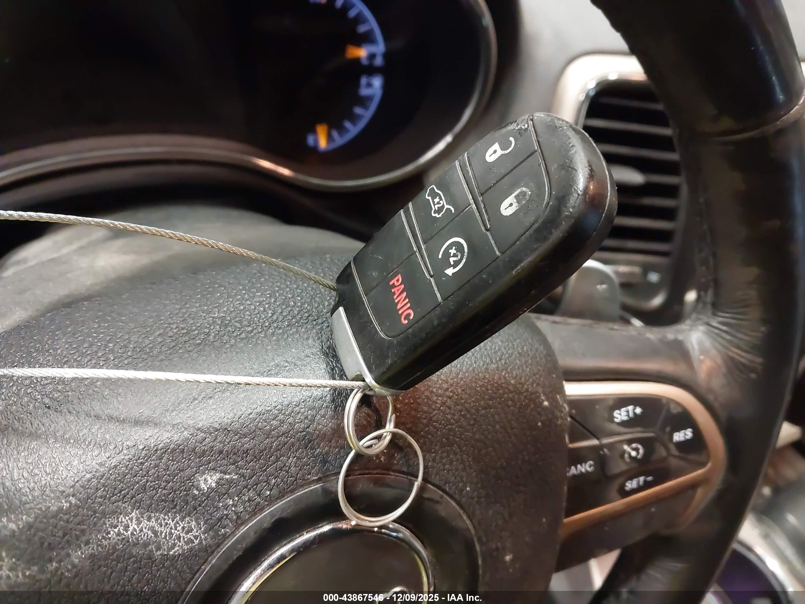 JEEP GRAND image 11
